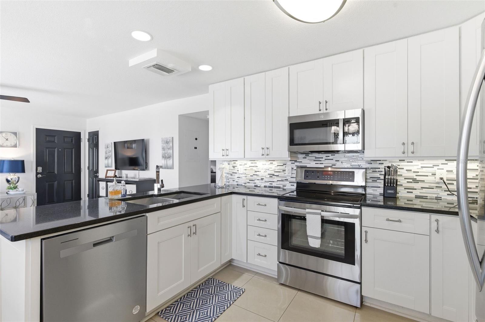 5280 COQUINA KEY DR SE #A furnished seasonal, ST PETERSBURG, FL, 33705