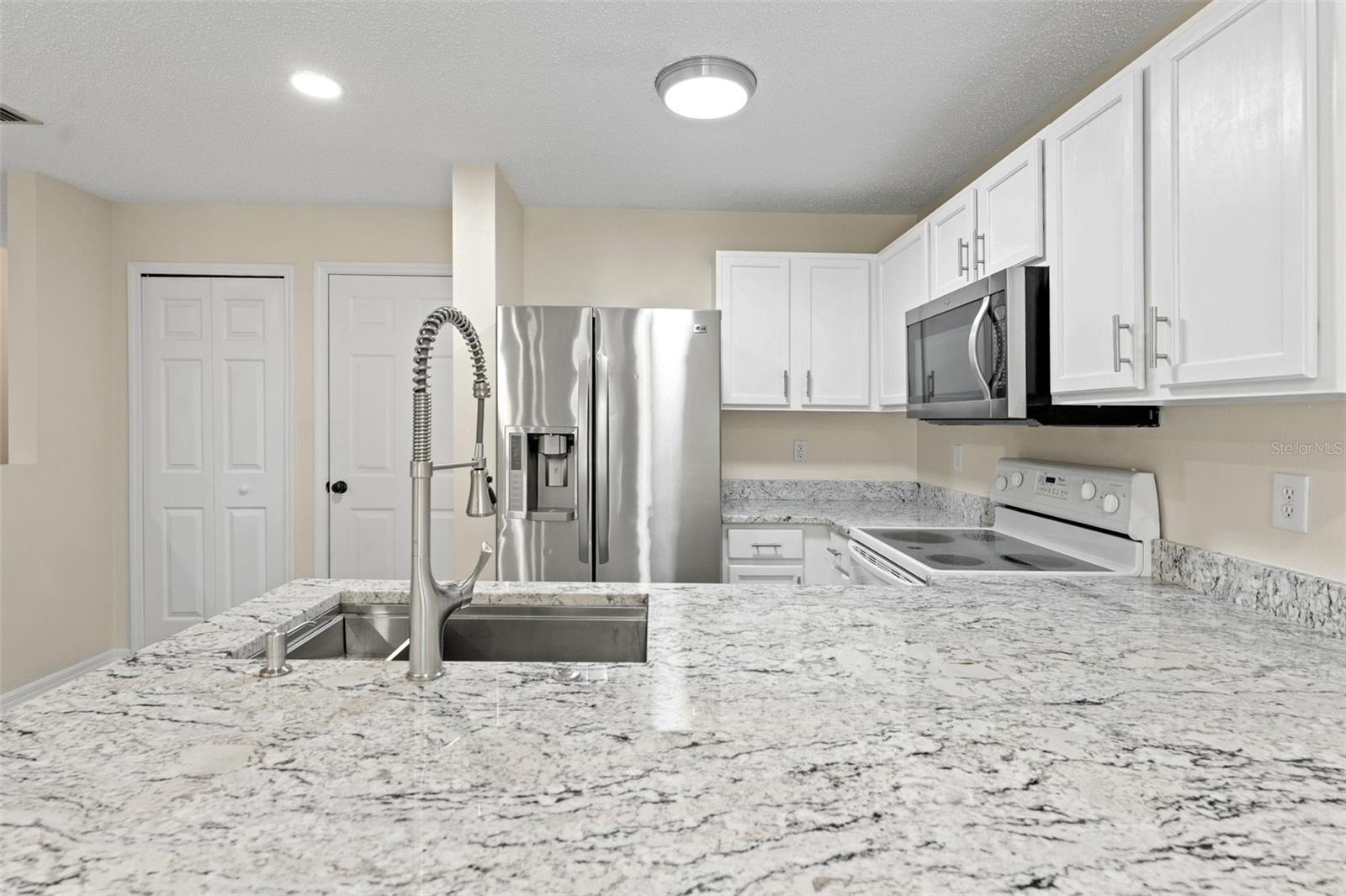 8421 EDGEWATER PLACE BLVD, TAMPA, FL, 33615