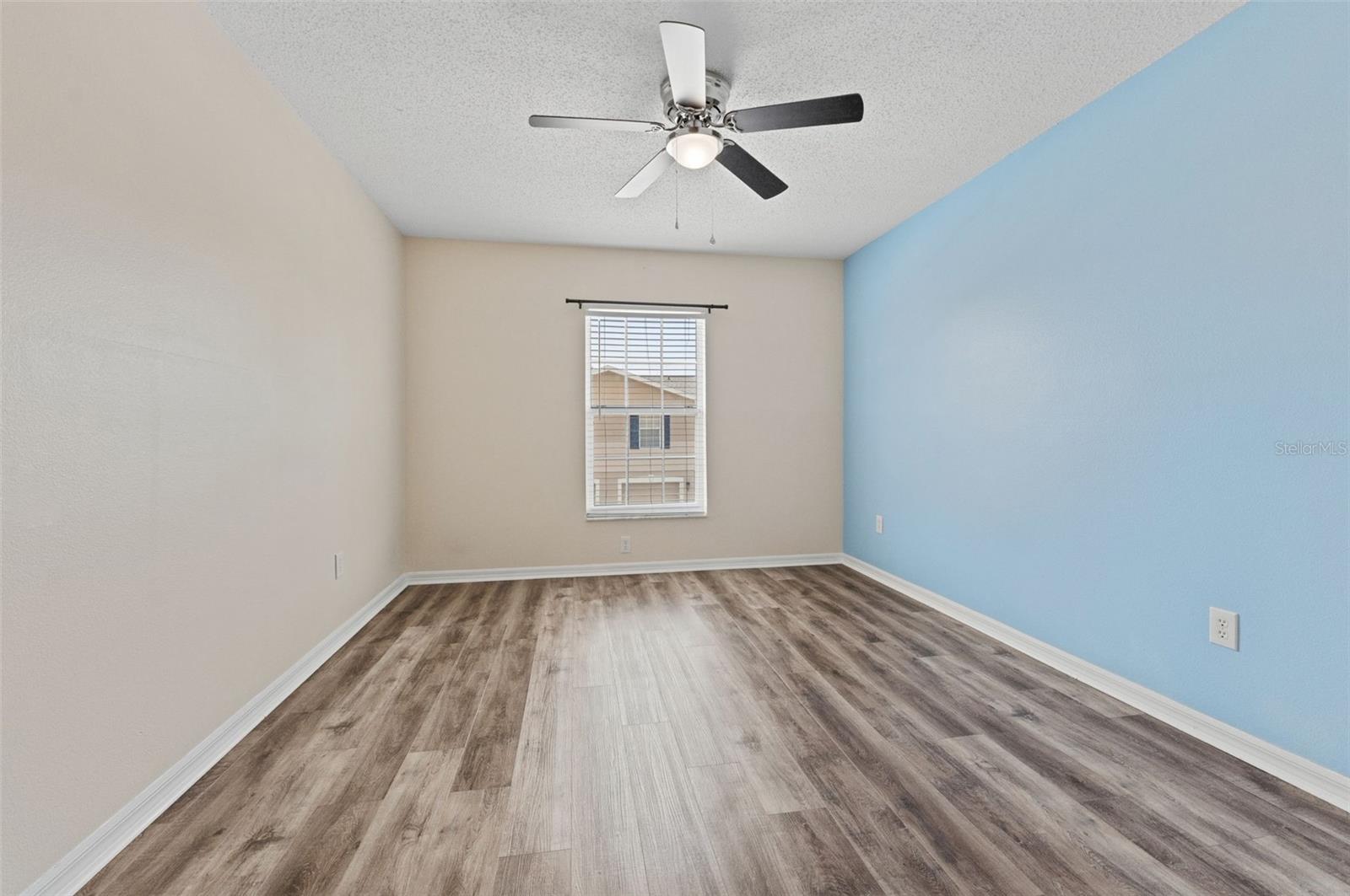 8421 EDGEWATER PLACE BLVD, TAMPA, FL, 33615