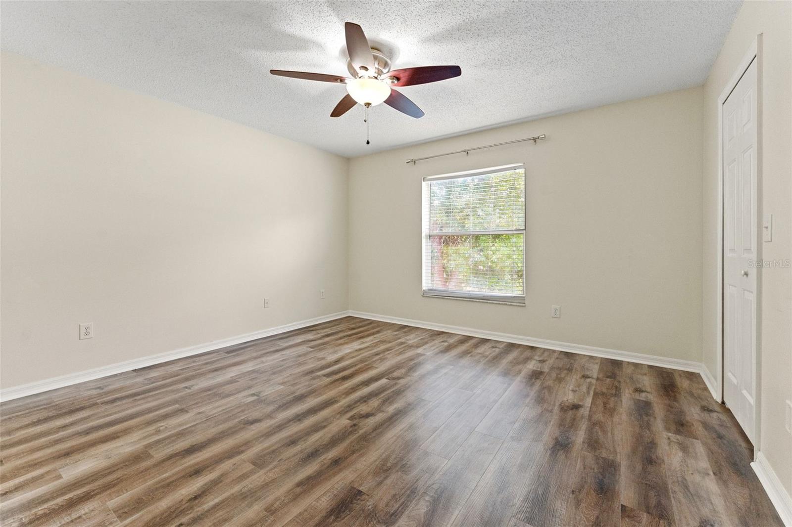 8421 EDGEWATER PLACE BLVD, TAMPA, FL, 33615