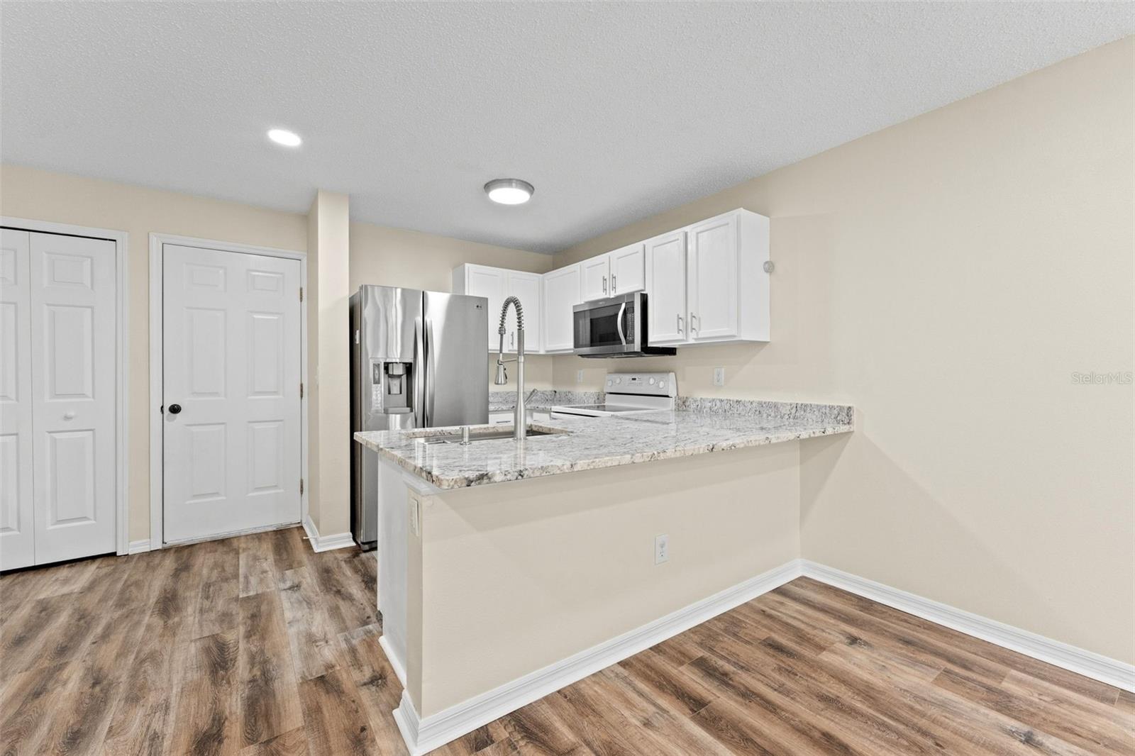 8421 EDGEWATER PLACE BLVD, TAMPA, FL, 33615