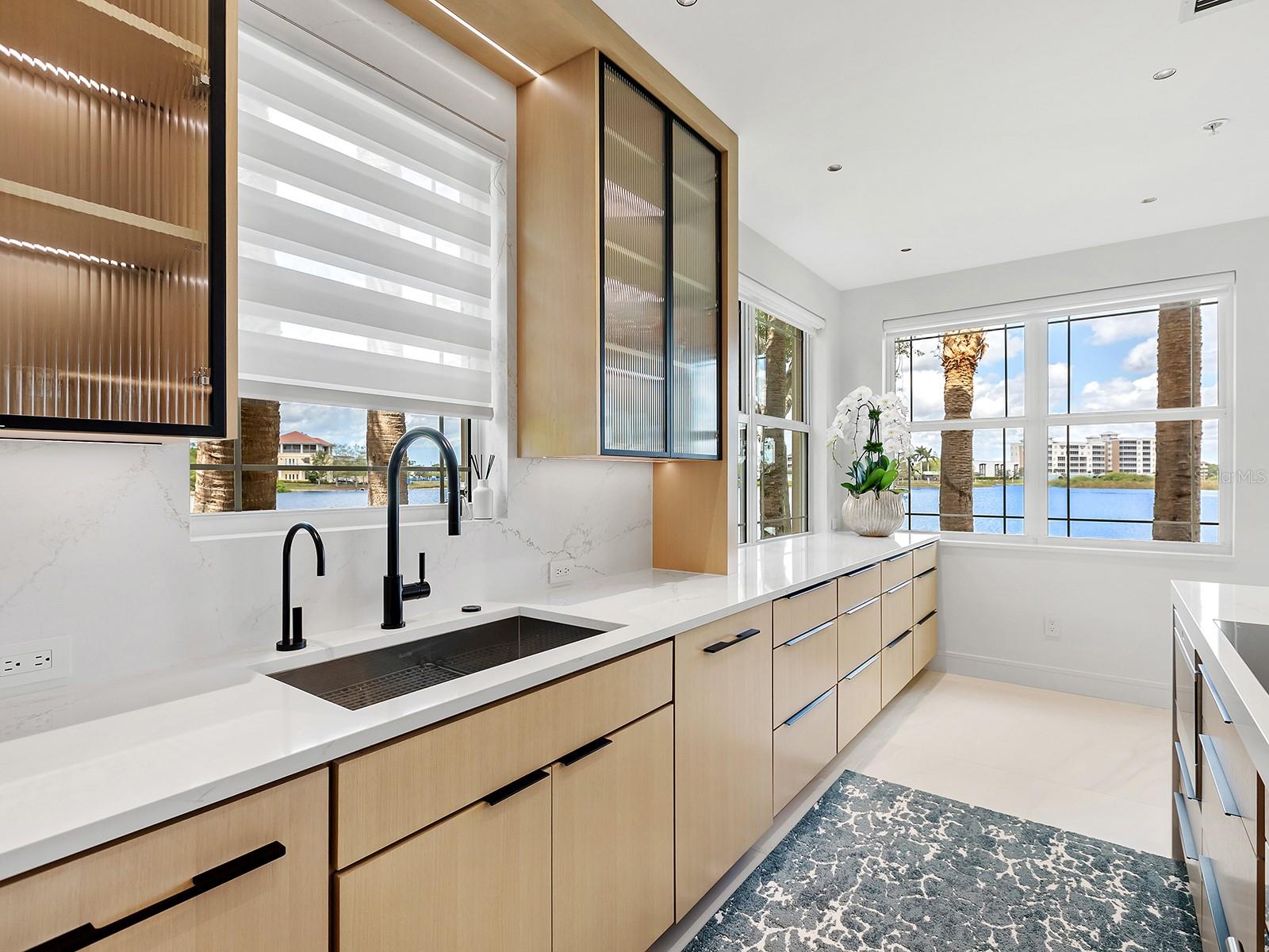 6427 MOORINGS POINT CIR #101, LAKEWOOD RANCH, FL, 34202
