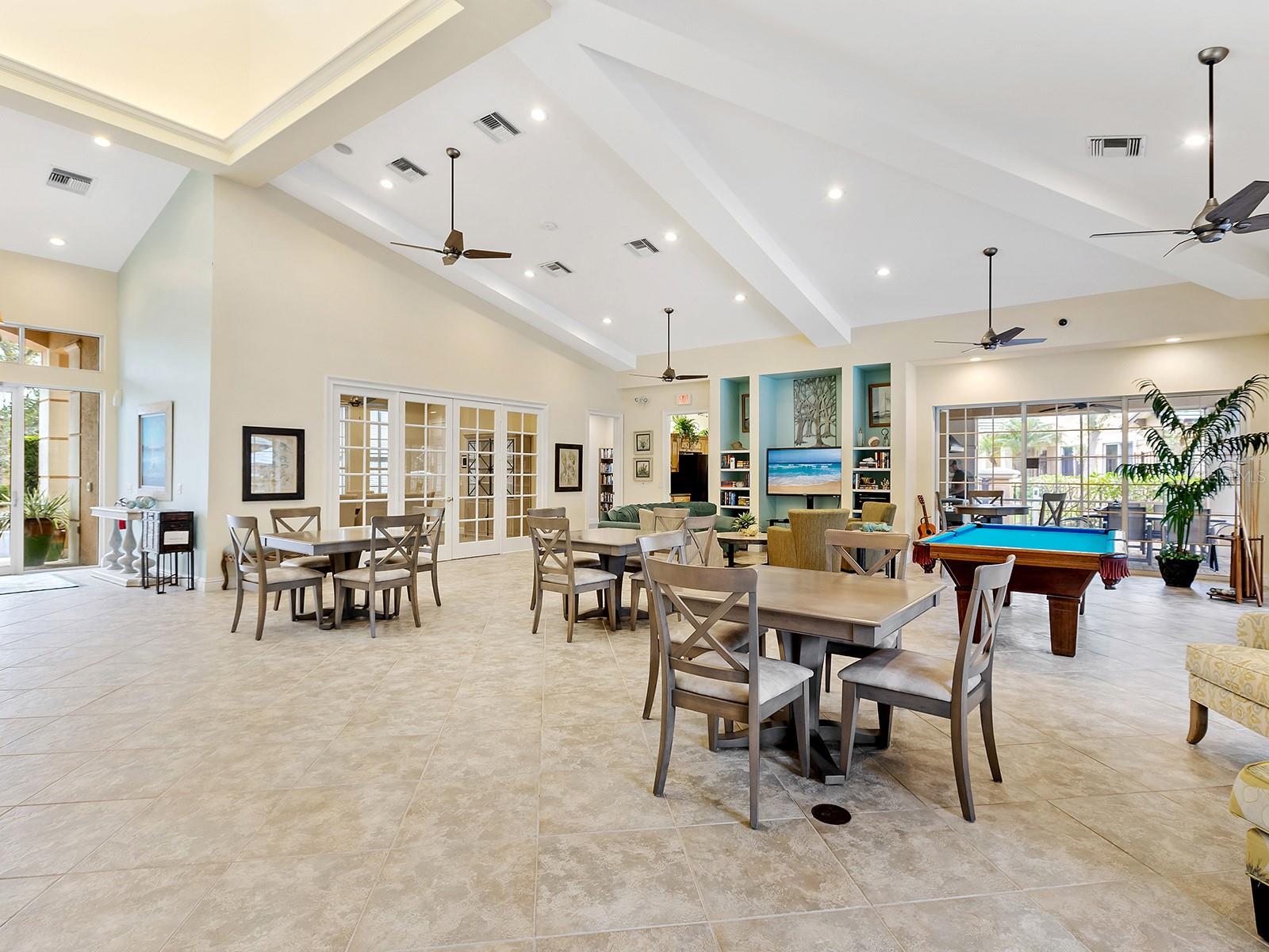 6427 MOORINGS POINT CIR #101, LAKEWOOD RANCH, FL, 34202