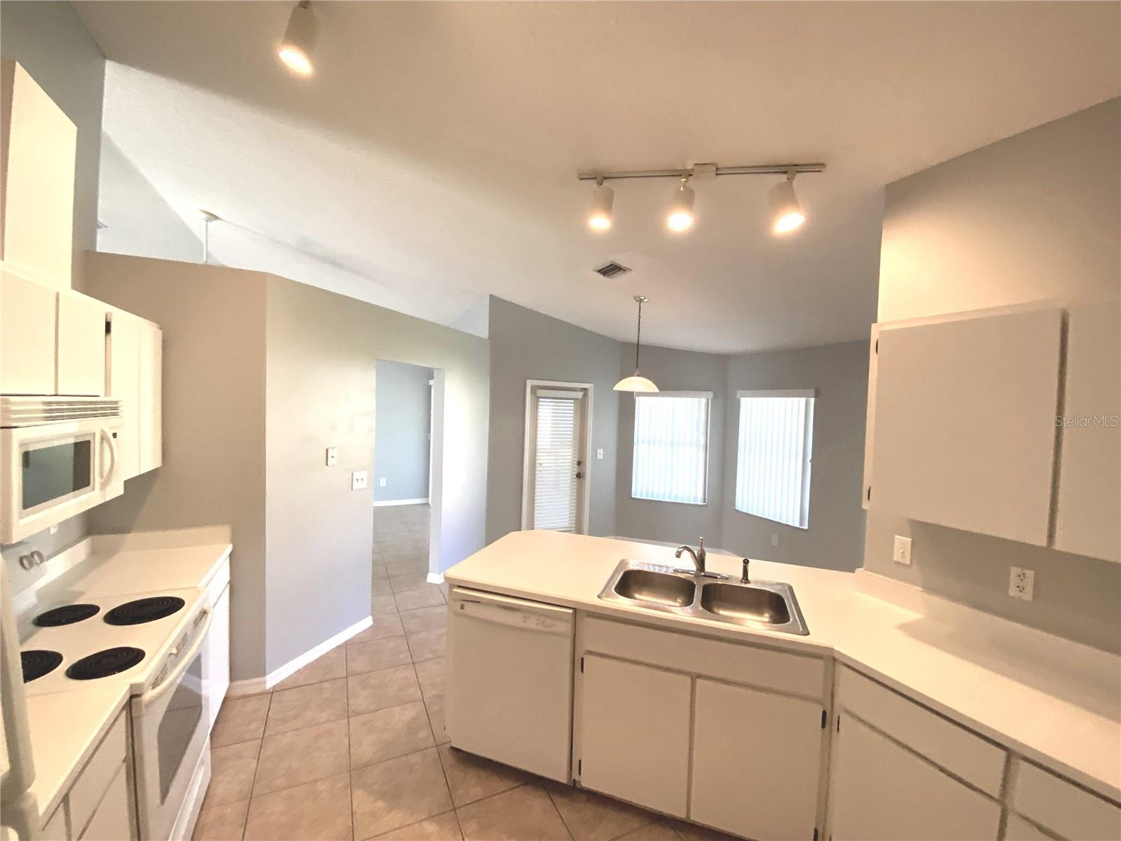 100 WOOD HAVEN DR, PALM COAST, FL, 32164