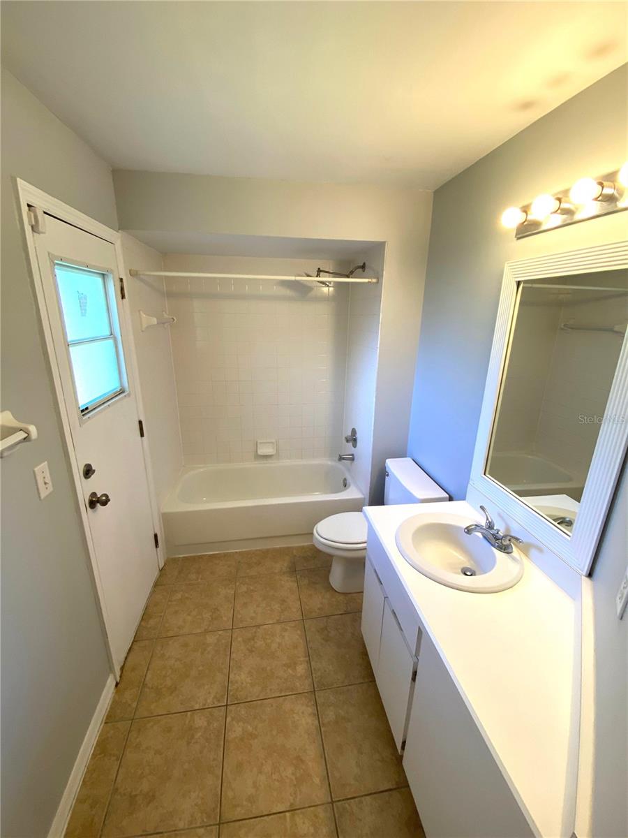 100 WOOD HAVEN DR, PALM COAST, FL, 32164