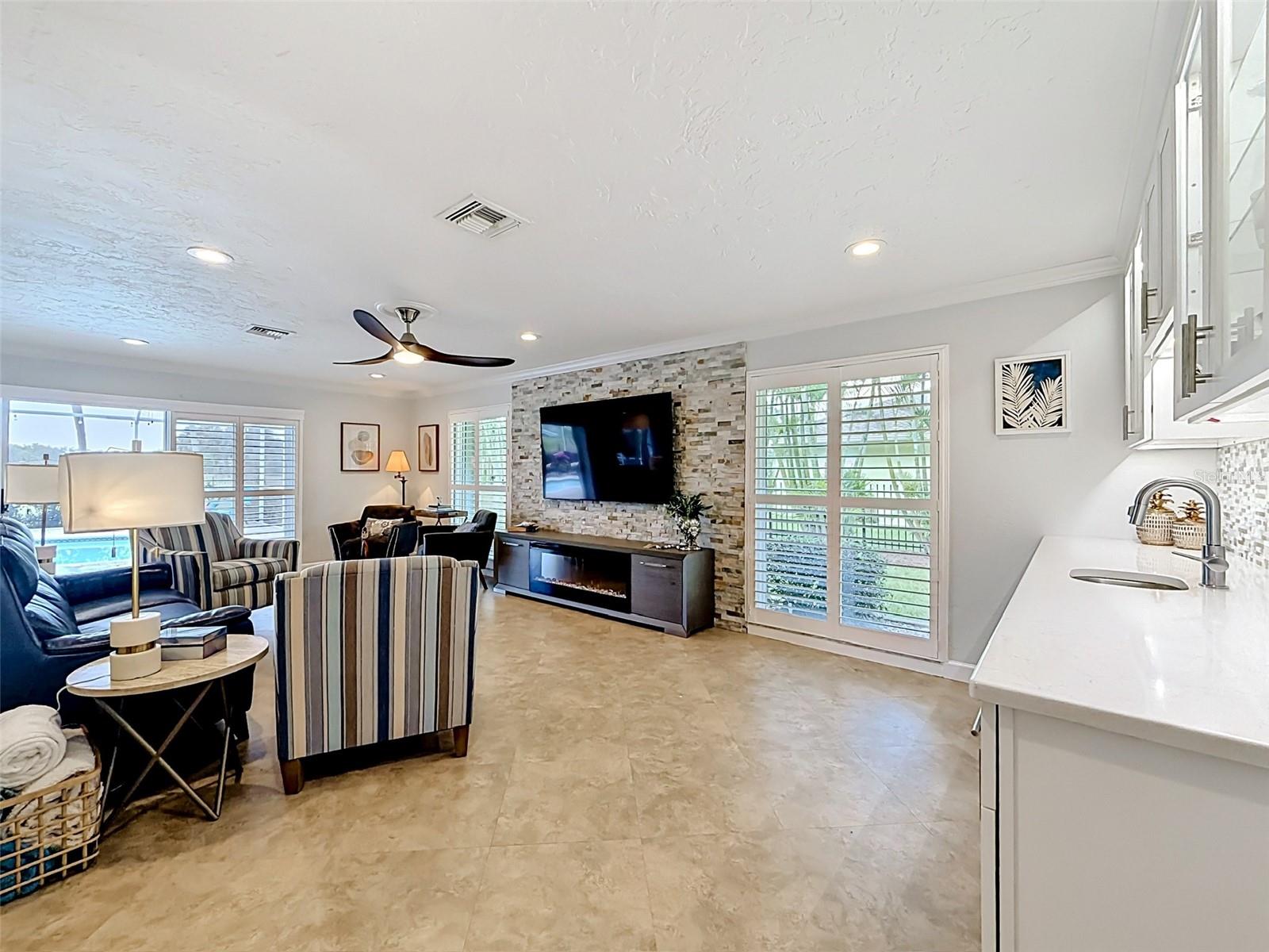7861 OLIVER RD, SEMINOLE, FL, 33777