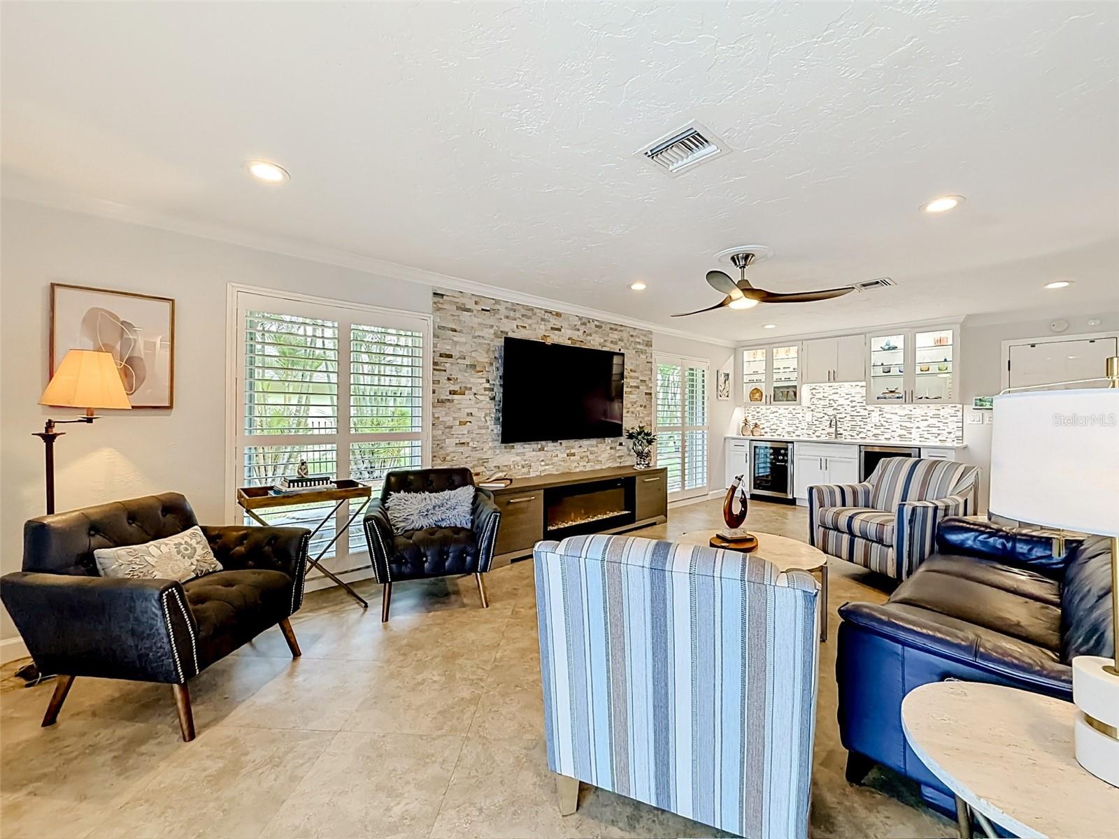 7861 OLIVER RD, SEMINOLE, FL, 33777