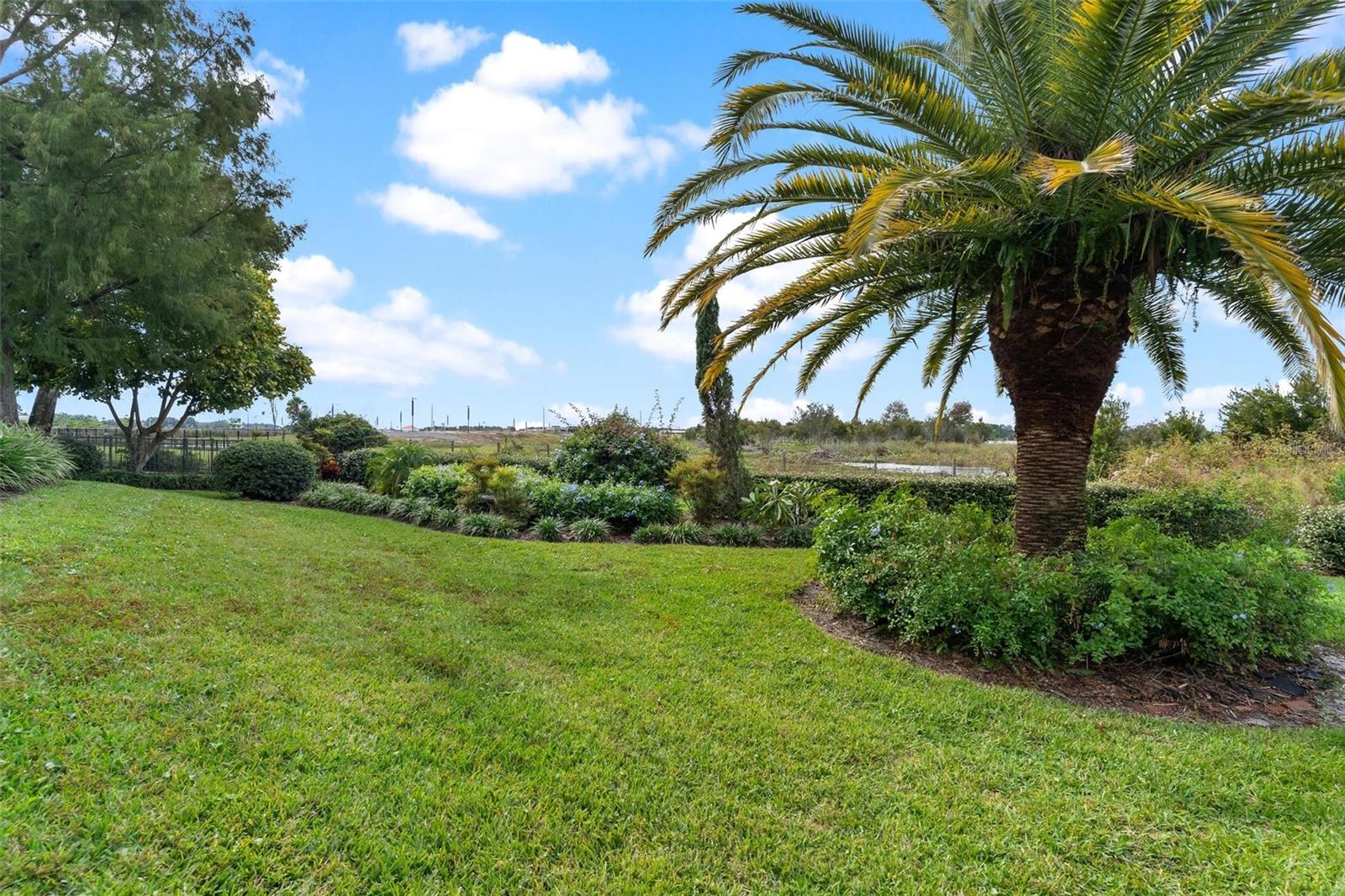 1641 EDGEWATER DR, MOUNT DORA, FL, 32757