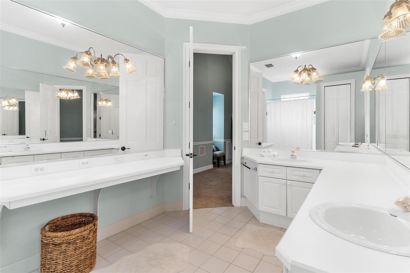 1641 EDGEWATER DR, MOUNT DORA, FL, 32757