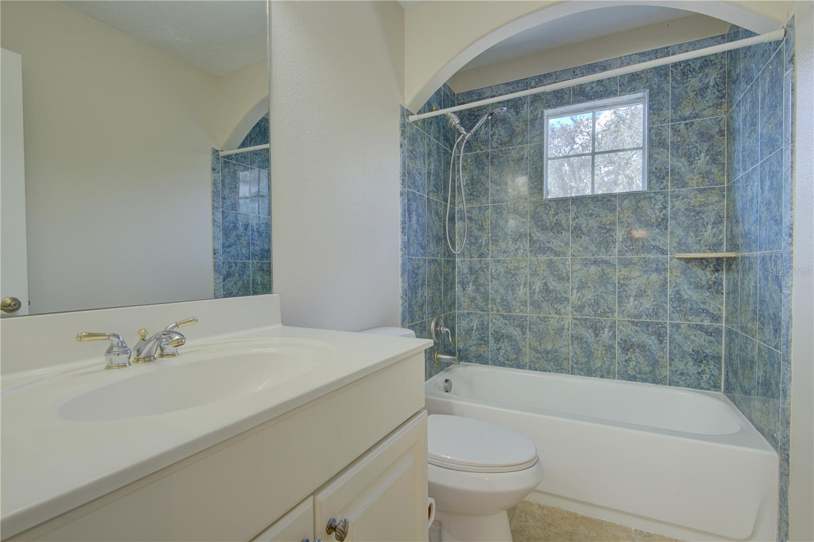 916 MILLS ESTATE PL, CHULUOTA, FL, 32766