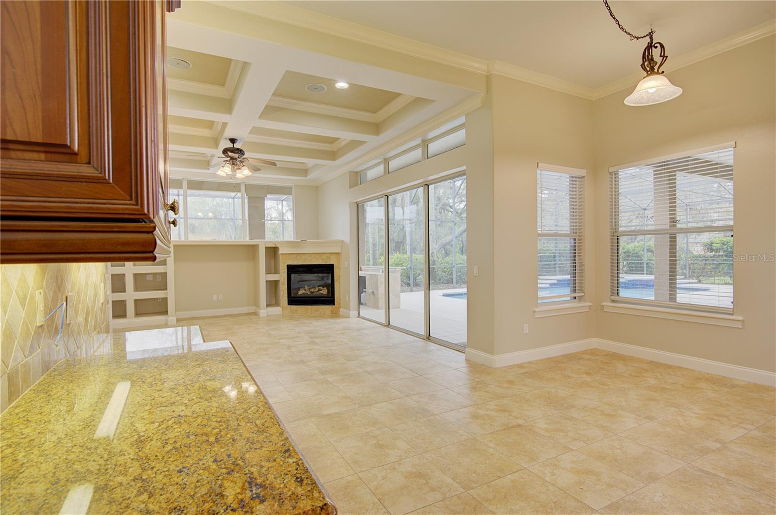 916 MILLS ESTATE PL, CHULUOTA, FL, 32766