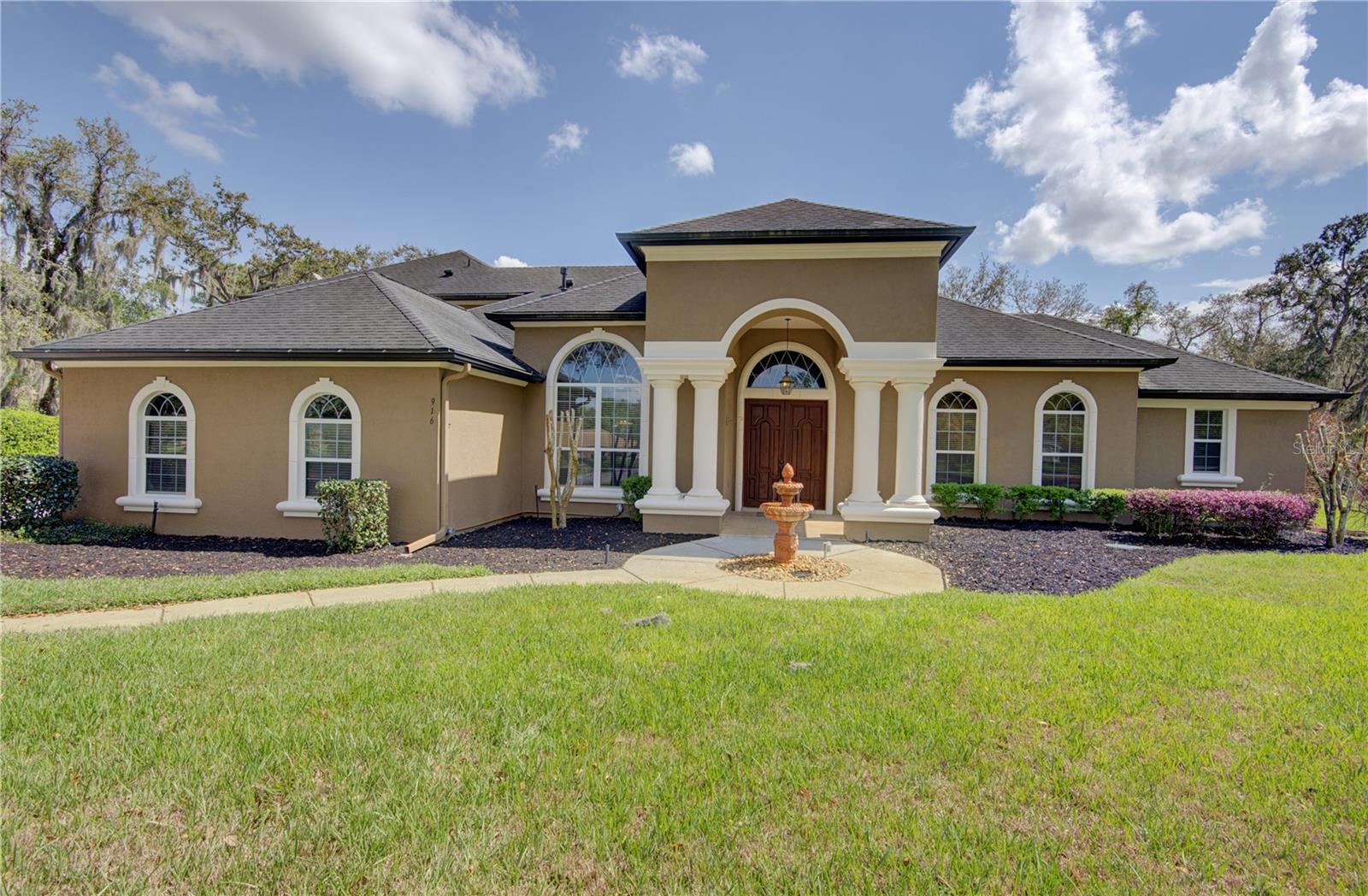 916 MILLS ESTATE PL, CHULUOTA, FL, 32766