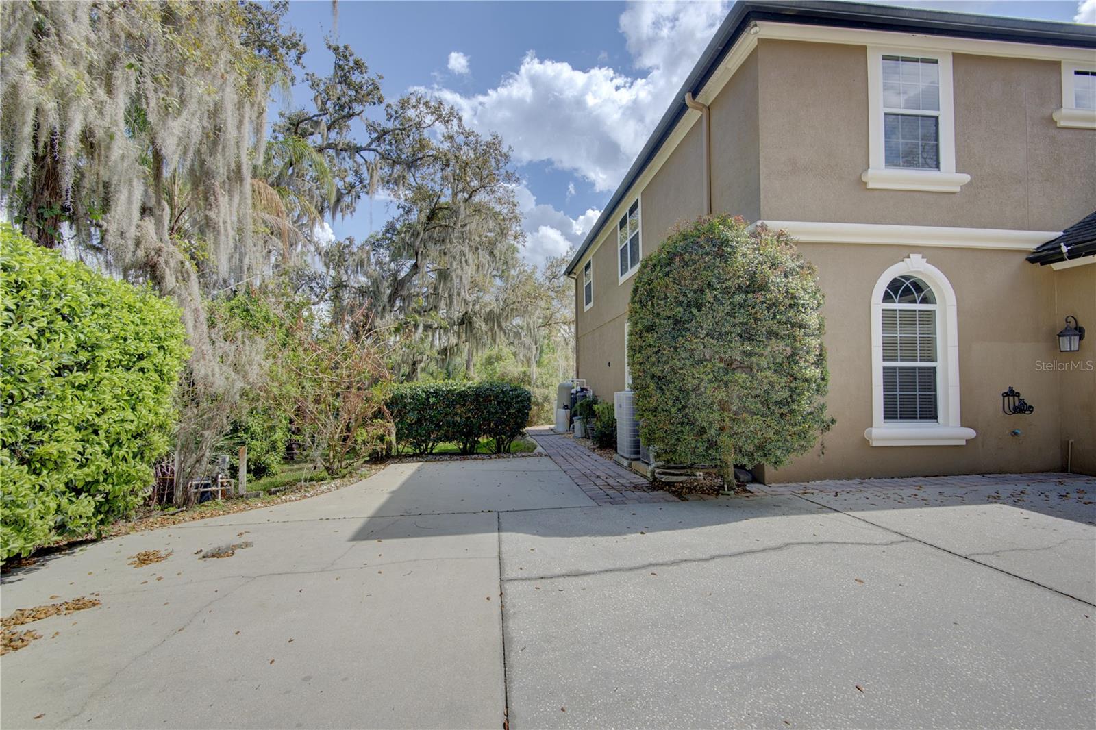 916 MILLS ESTATE PL, CHULUOTA, FL, 32766