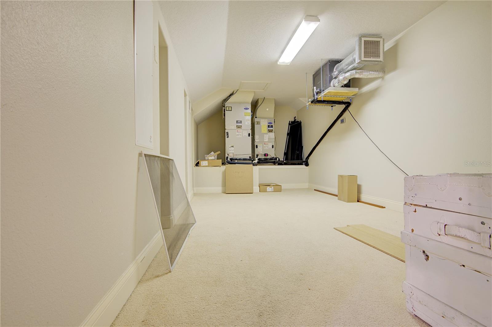 916 MILLS ESTATE PL, CHULUOTA, FL, 32766