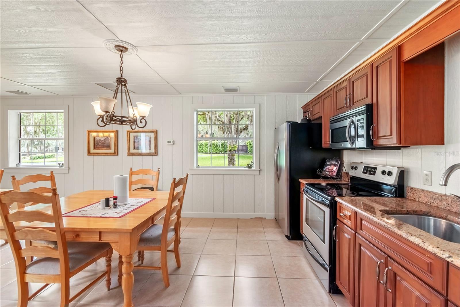 6157 W HIGHWAY 329, REDDICK, FL, 32686