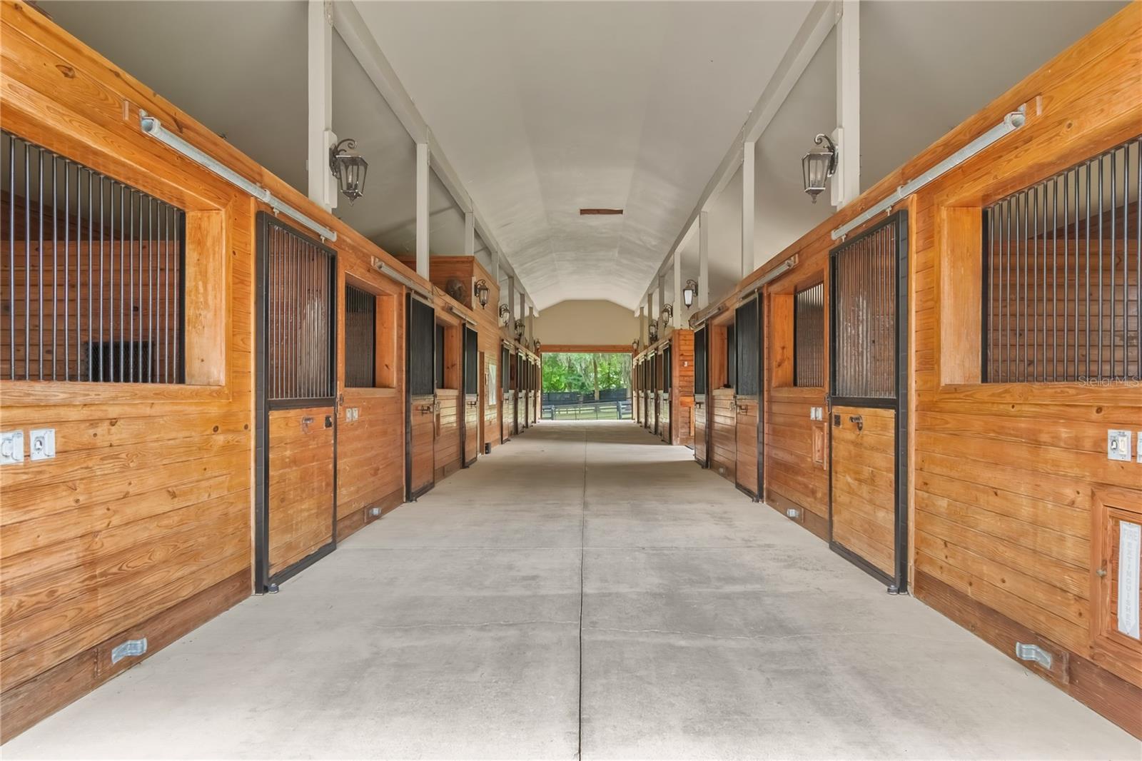 6157 W HIGHWAY 329, REDDICK, FL, 32686