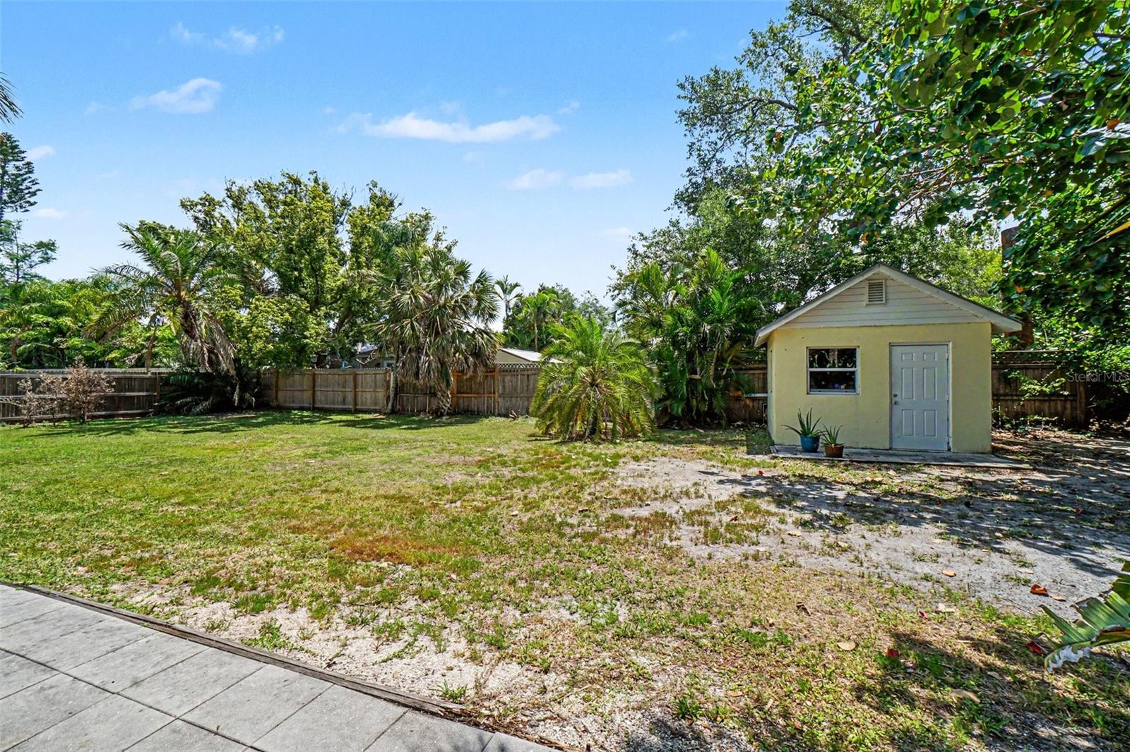 413 PAMETO RD, NOKOMIS, FL, 34275