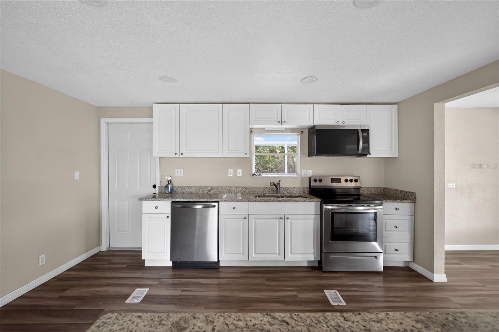 3302 PEACHTREE HILL RD, LAKELAND, FL, 33801