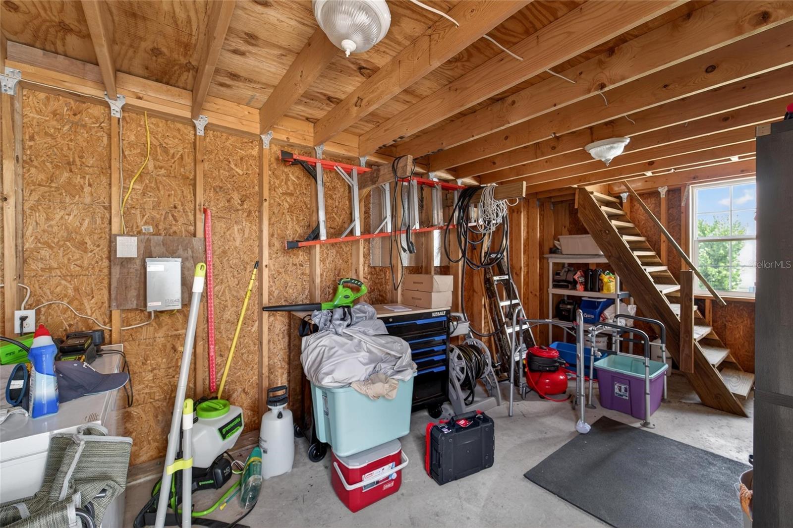 10039 STERLING AVE, DADE CITY, FL, 33525