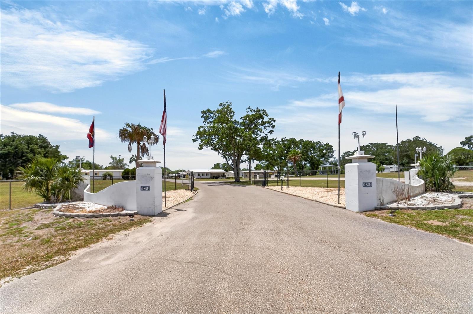 10039 STERLING AVE, DADE CITY, FL, 33525