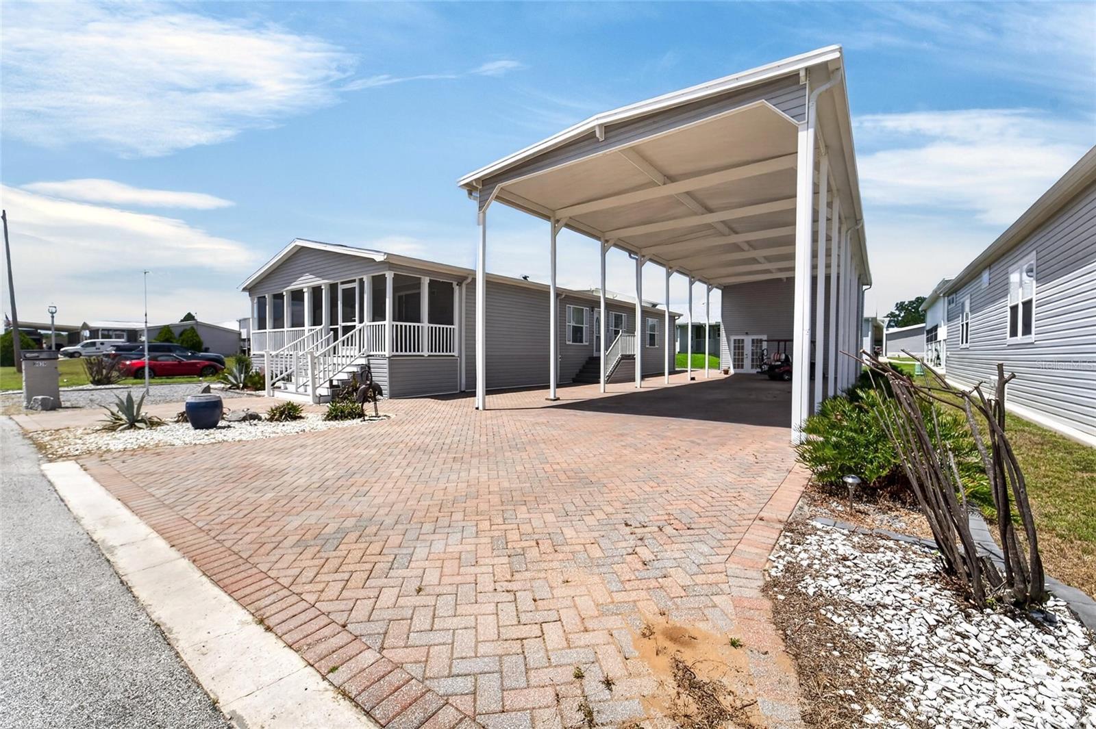 10039 STERLING AVE, DADE CITY, FL, 33525