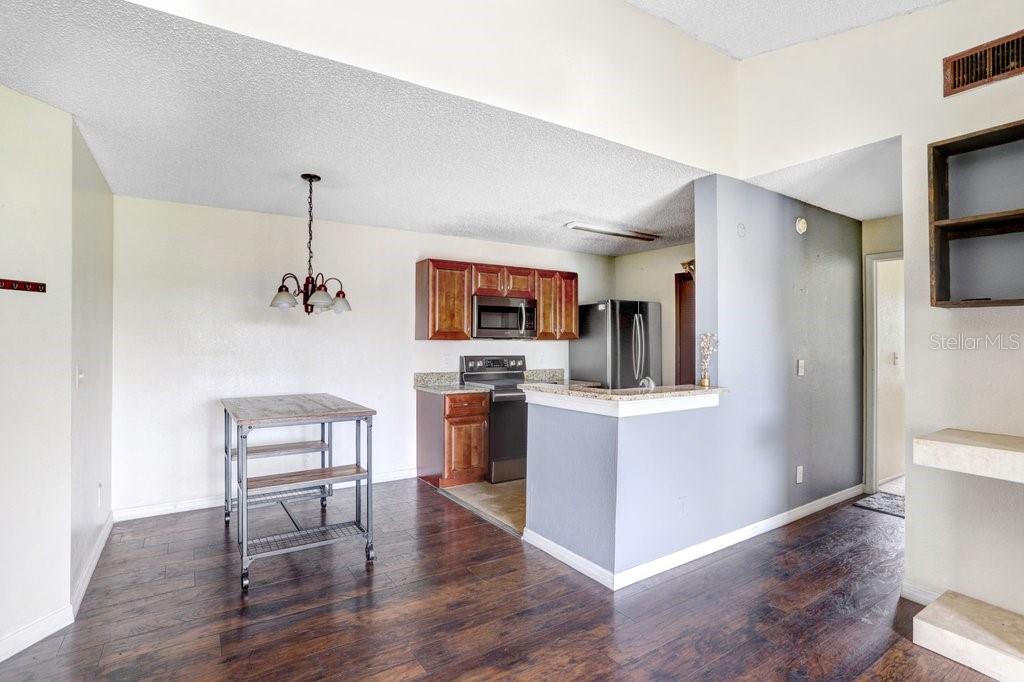 2030 CASCADES BLVD #302, KISSIMMEE, FL, 34741