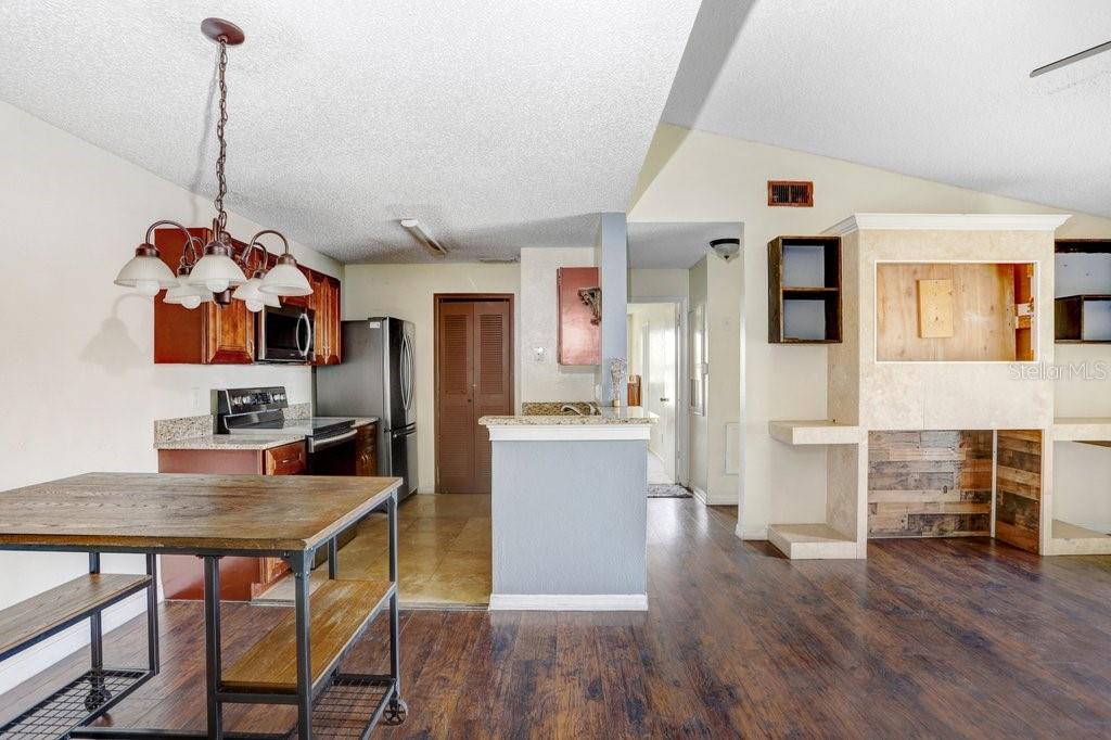 2030 CASCADES BLVD #302, KISSIMMEE, FL, 34741