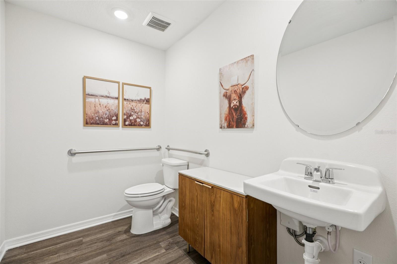 215 SKYFIELD CT, LADY LAKE, FL, 32159