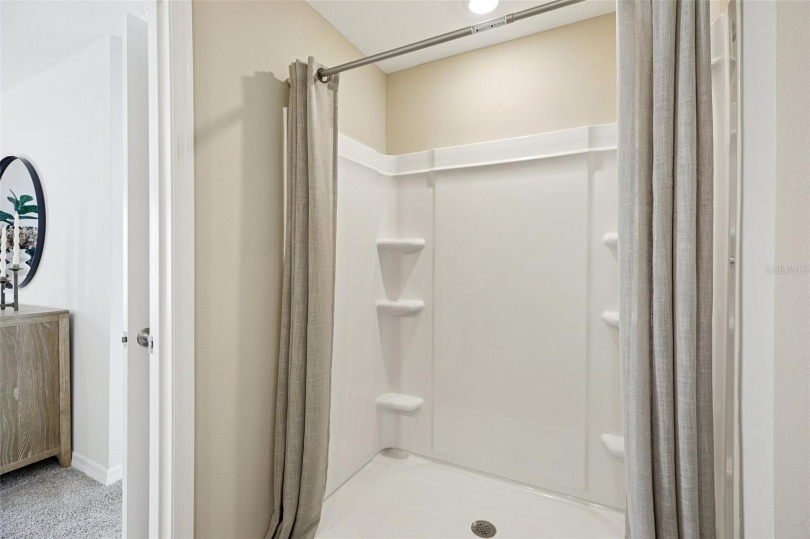 215 SKYFIELD CT, LADY LAKE, FL, 32159