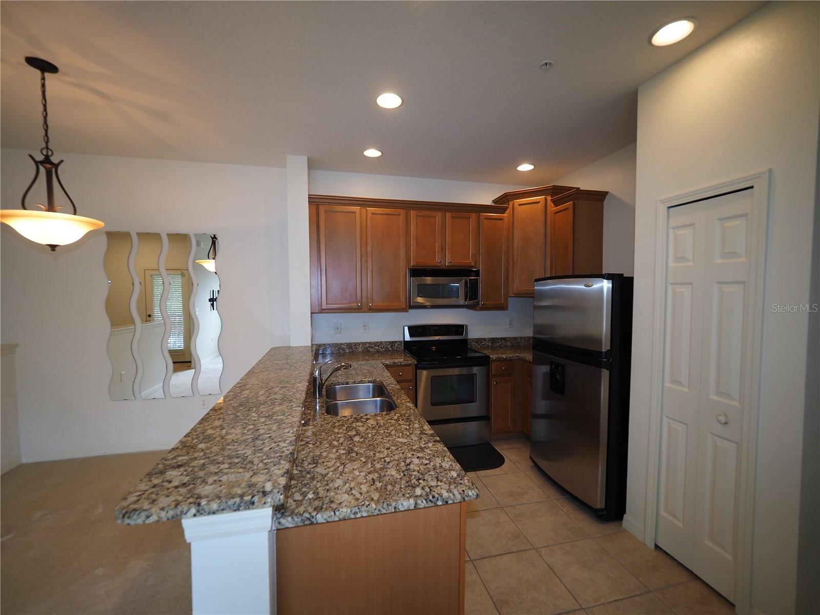 3617 PARKRIDGE CIR #11-202, SARASOTA, FL, 34243