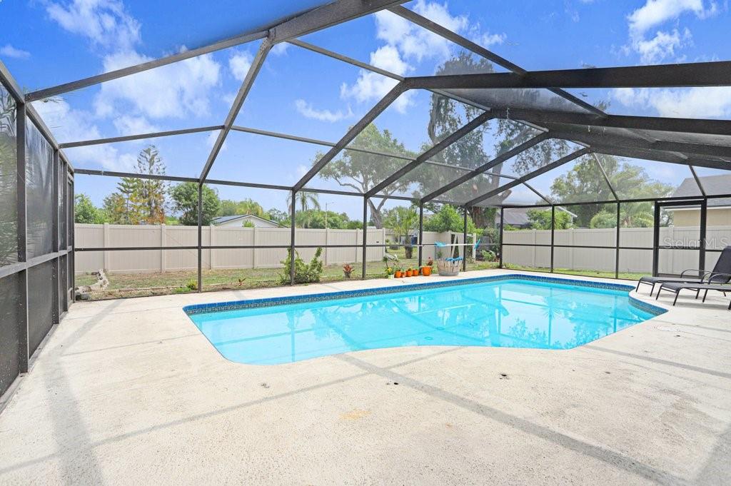 1204 LADY GUINEVERE DR, VALRICO, FL, 33594