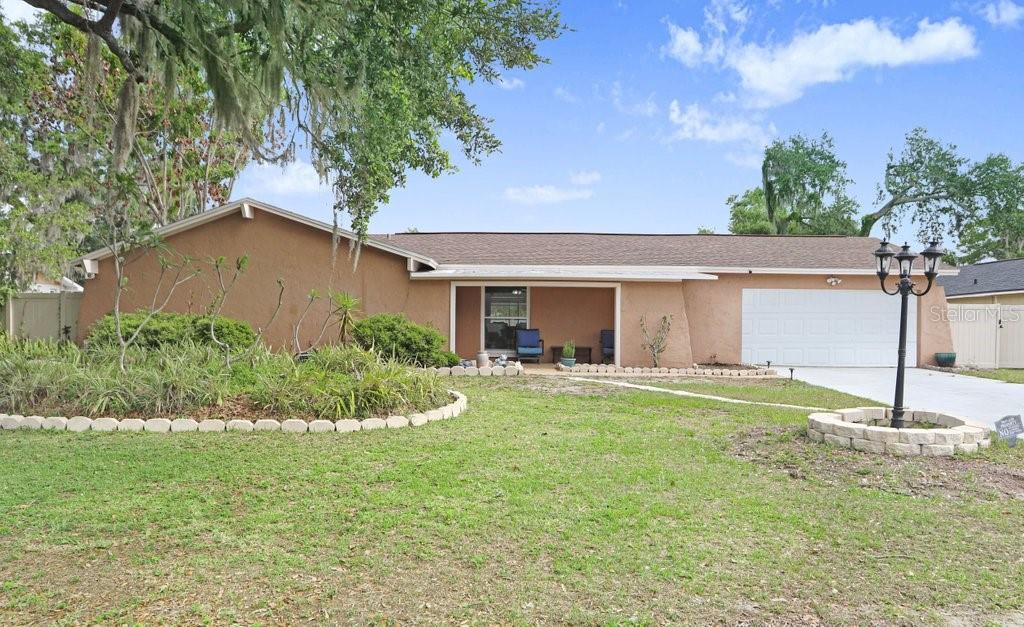 1204 LADY GUINEVERE DR, VALRICO, FL, 33594