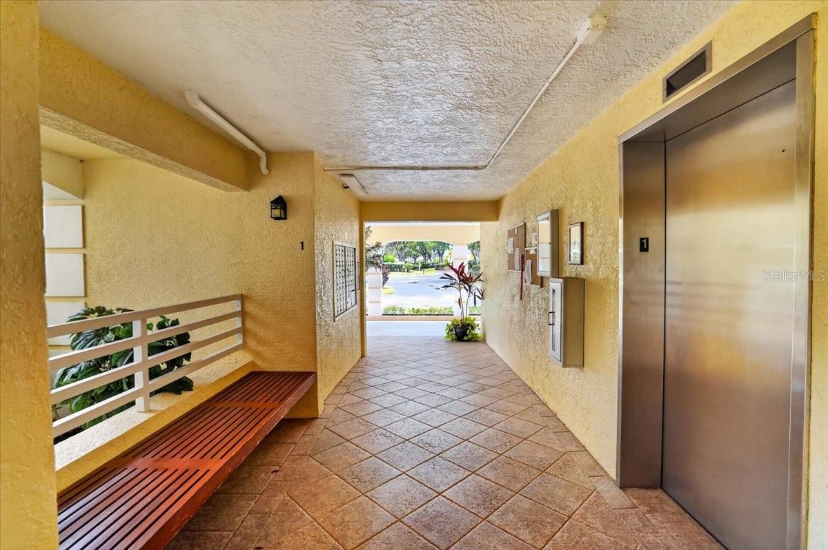1040 WEXFORD BLVD #1040, VENICE, FL, 34293