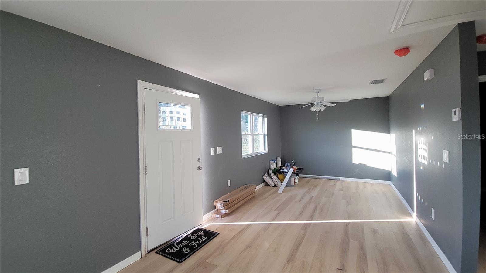 1025 N CLARA AVE, DELAND, FL, 32720