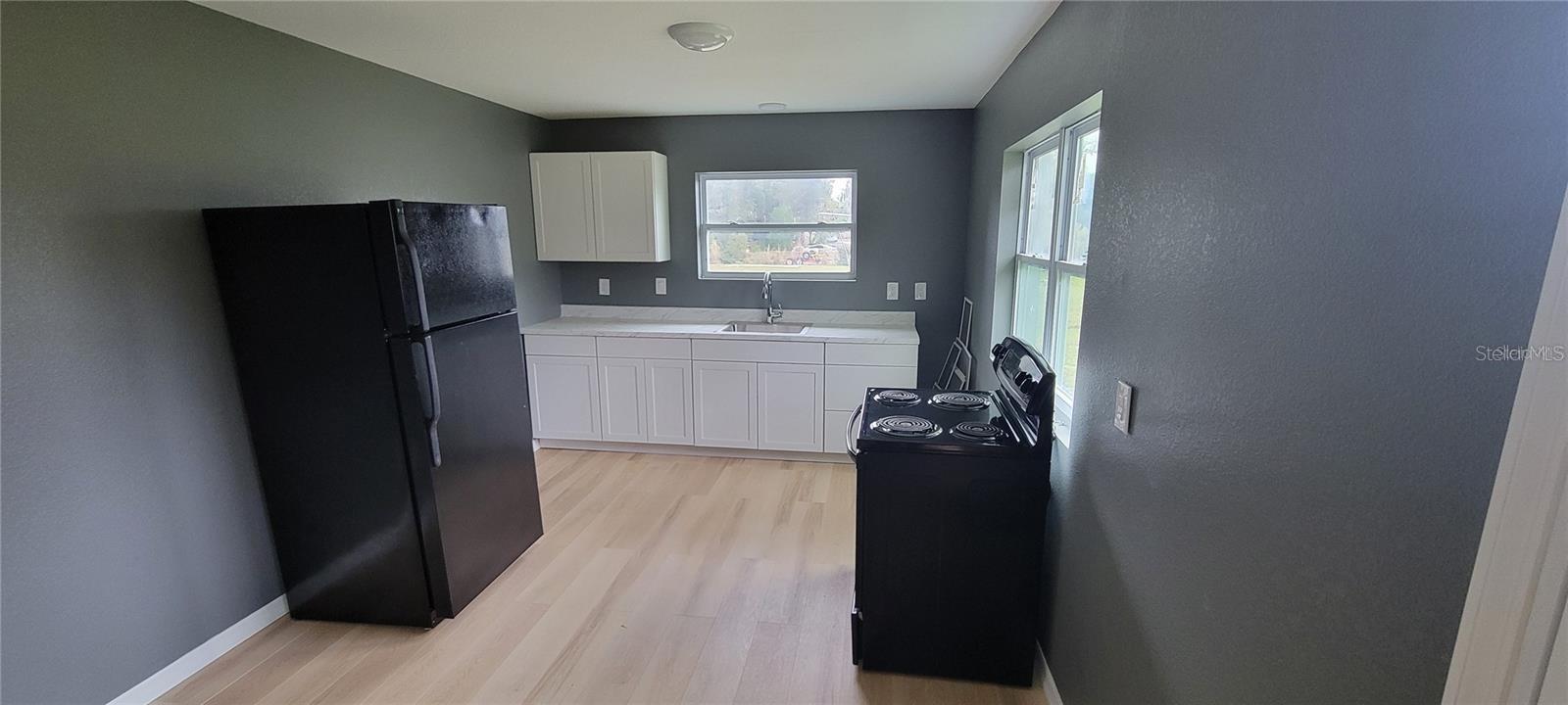1025 N CLARA AVE, DELAND, FL, 32720
