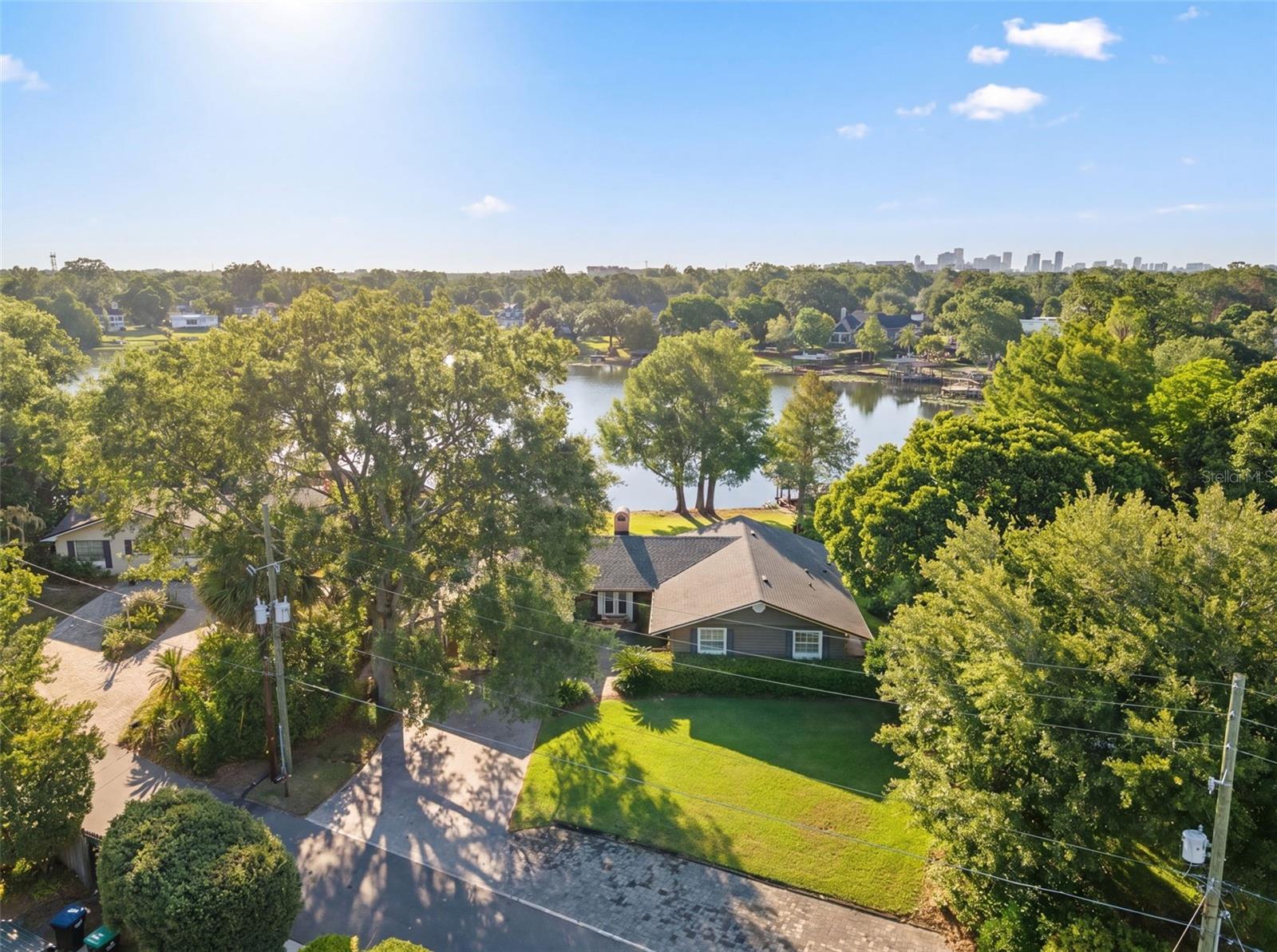 517 DERRY DOWN RD, ORLANDO, FL, 32806