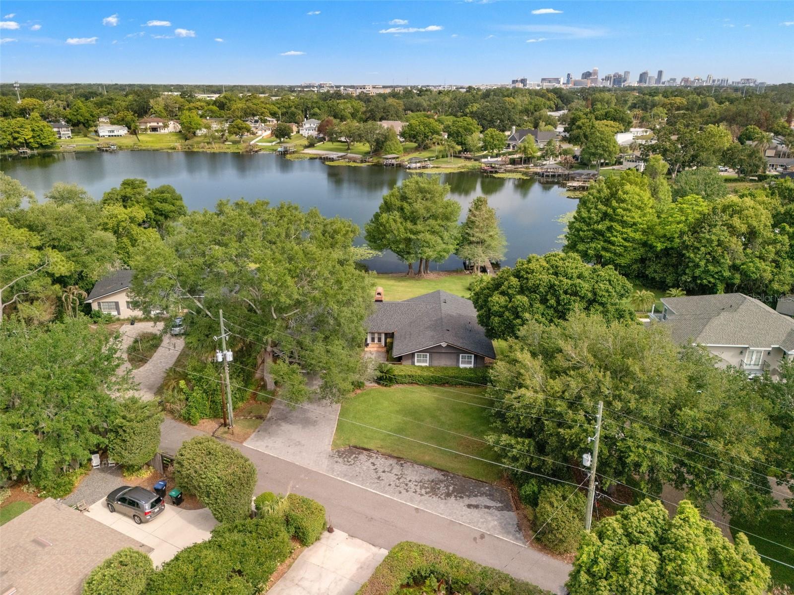 517 DERRY DOWN RD, ORLANDO, FL, 32806