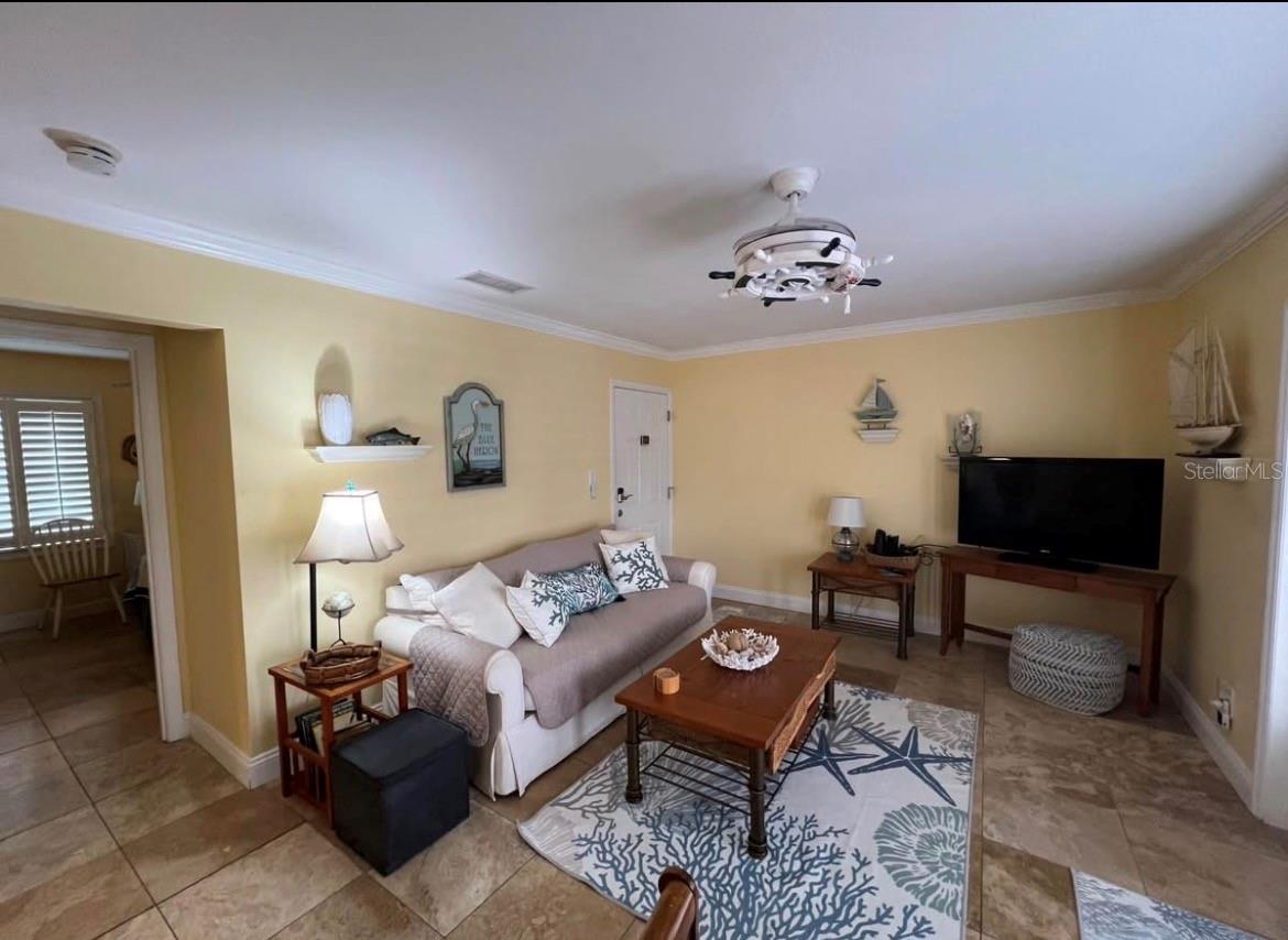 5164 BEACH DR SE #B furnished, ST PETERSBURG, FL, 33705