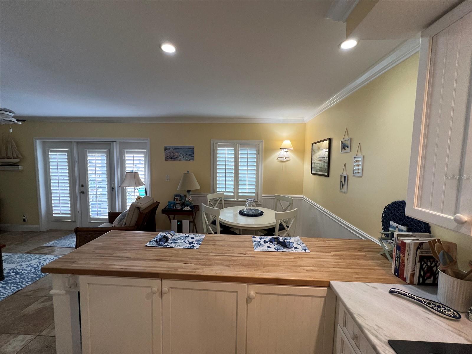 5164 BEACH DR SE #B furnished, ST PETERSBURG, FL, 33705