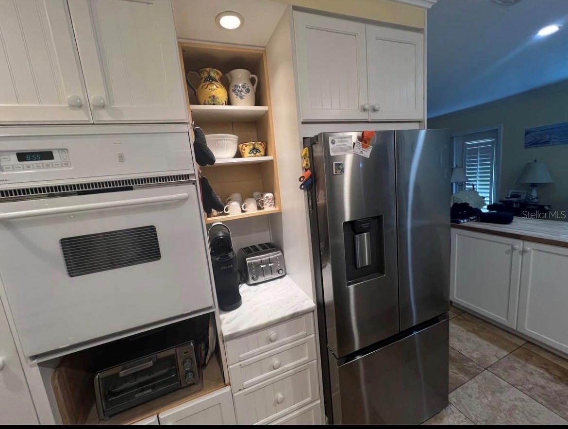 5164 BEACH DR SE #B furnished, ST PETERSBURG, FL, 33705