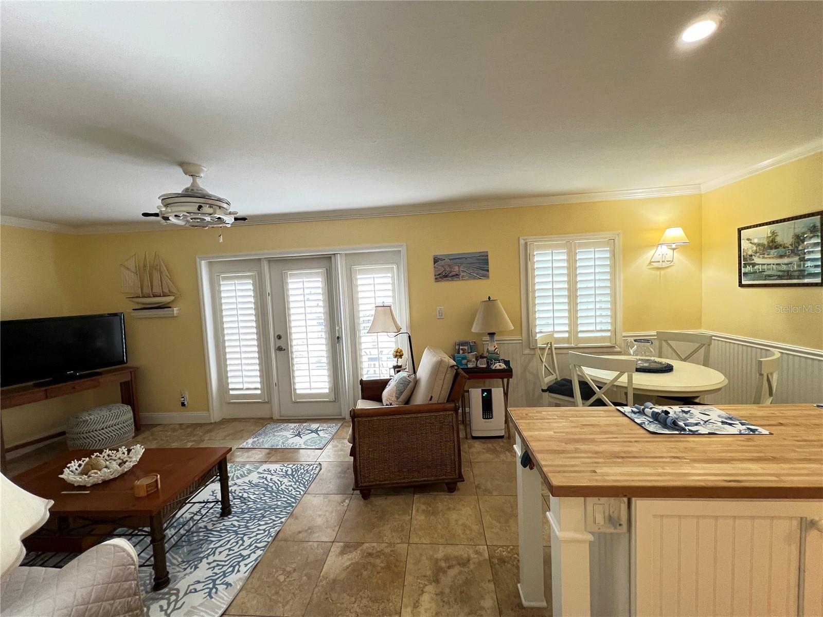 5164 BEACH DR SE #B furnished, ST PETERSBURG, FL, 33705