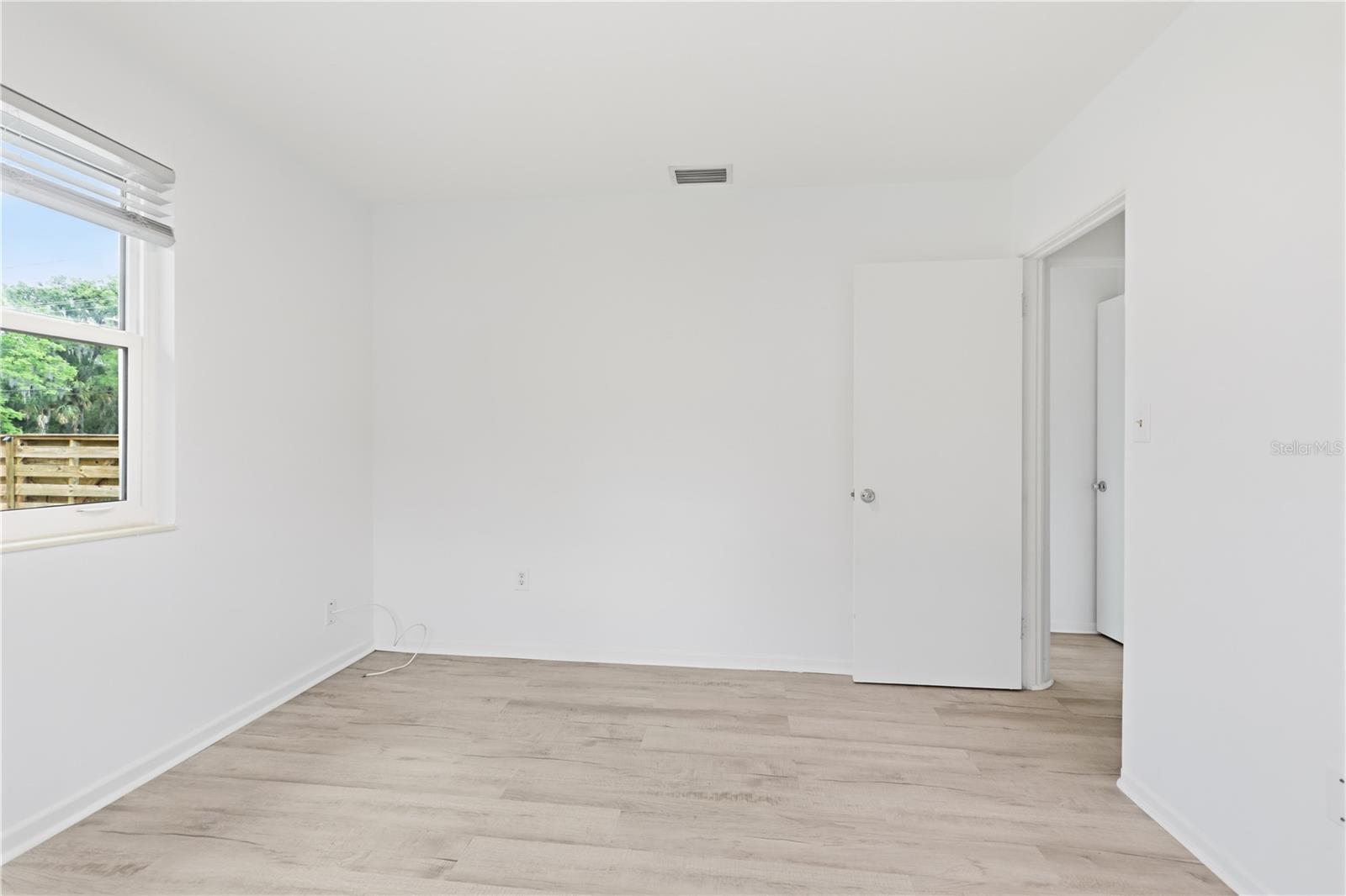 511 E RICH AVE, DELAND, FL, 32724