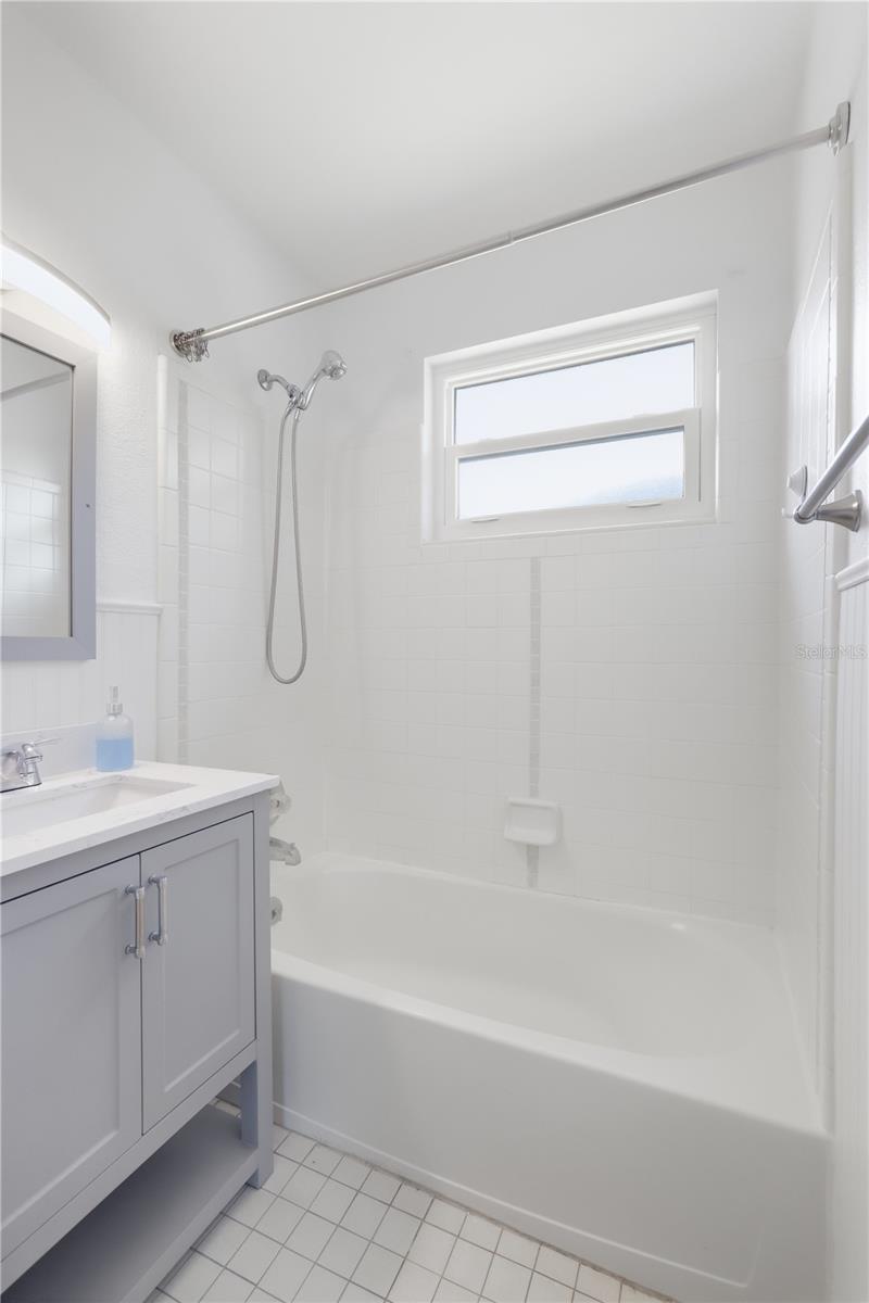 511 E RICH AVE, DELAND, FL, 32724