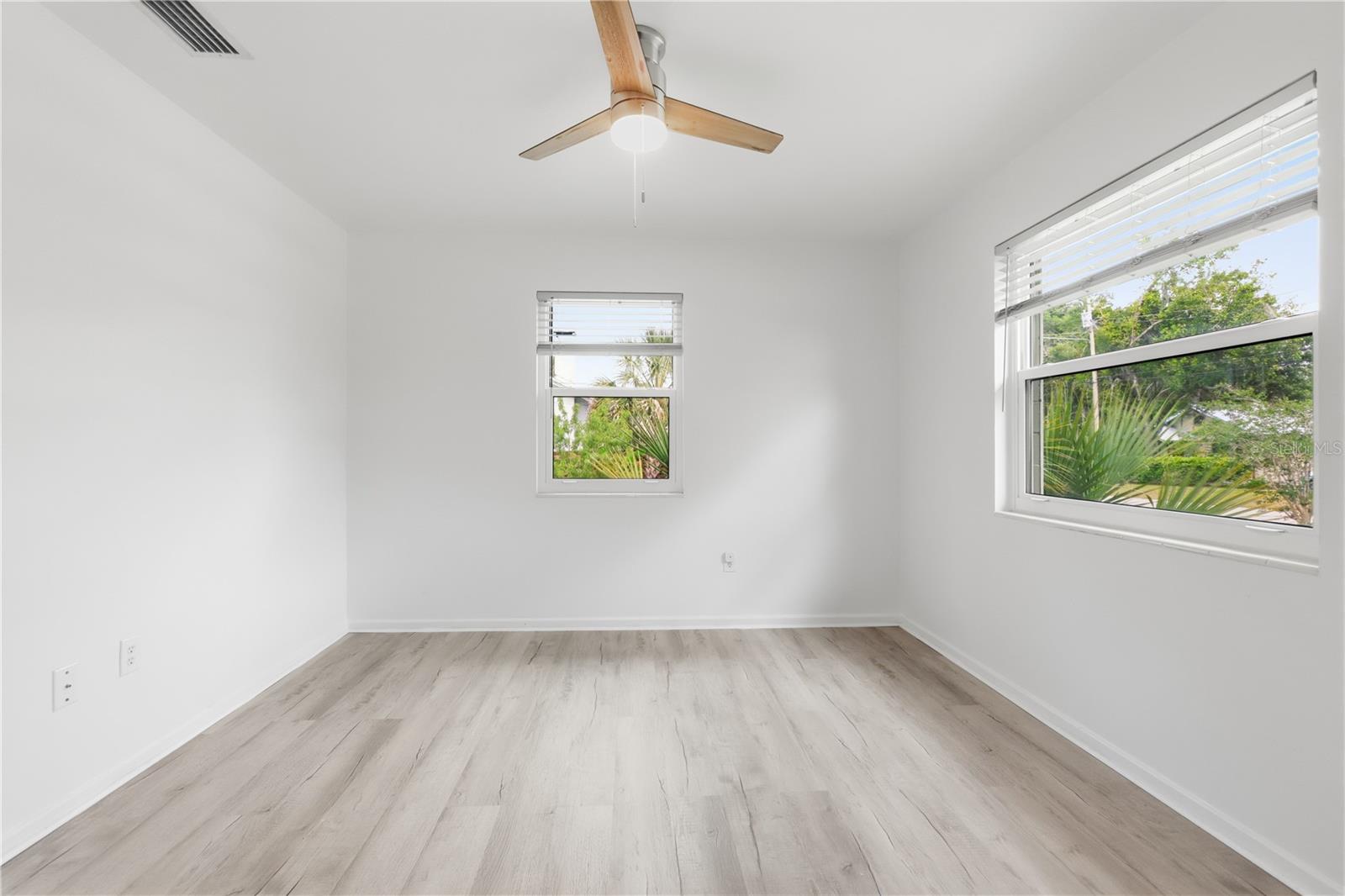 511 E RICH AVE, DELAND, FL, 32724