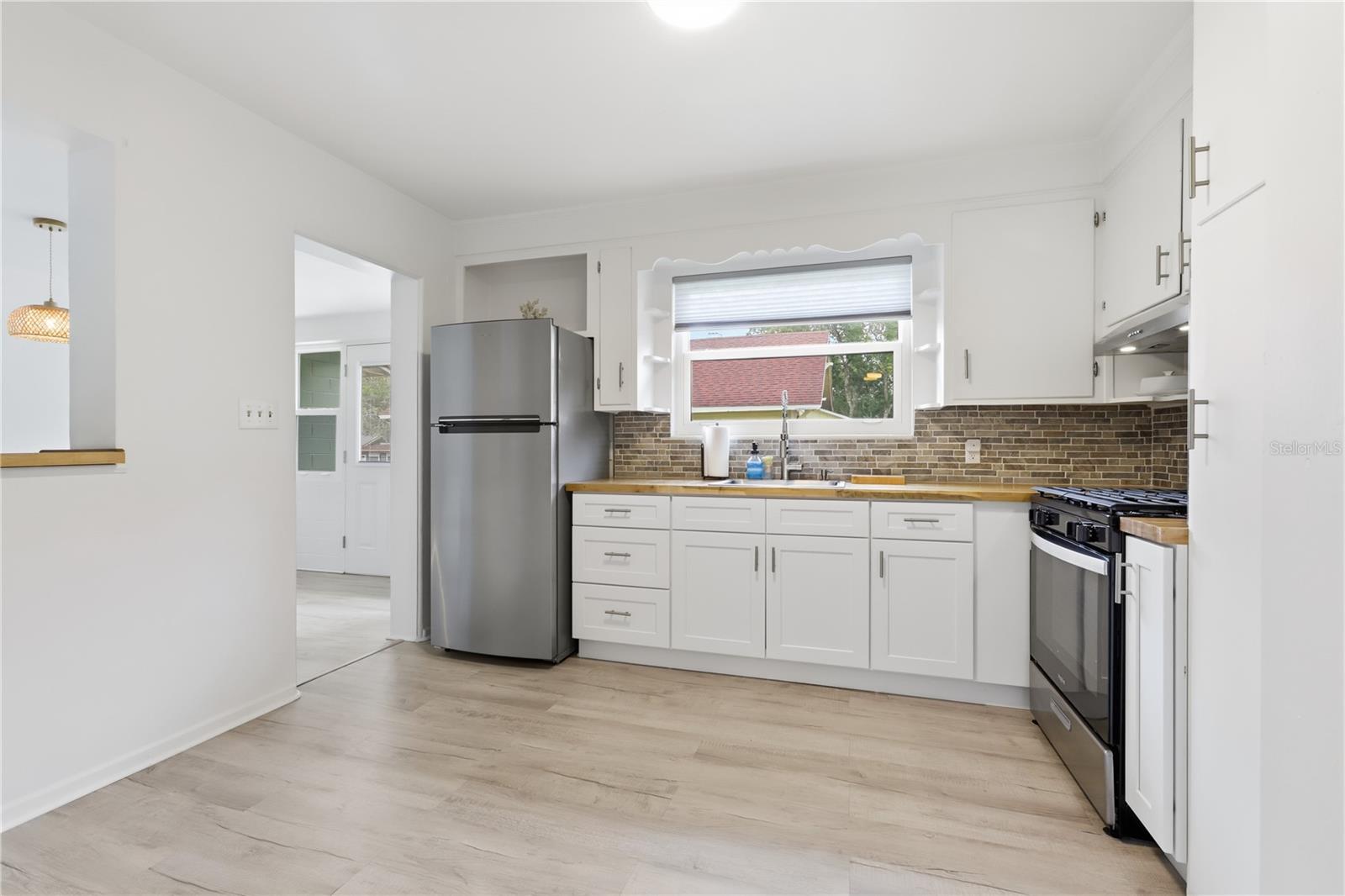 511 E RICH AVE, DELAND, FL, 32724