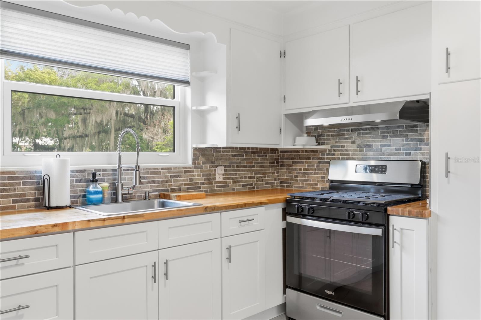 511 E RICH AVE, DELAND, FL, 32724