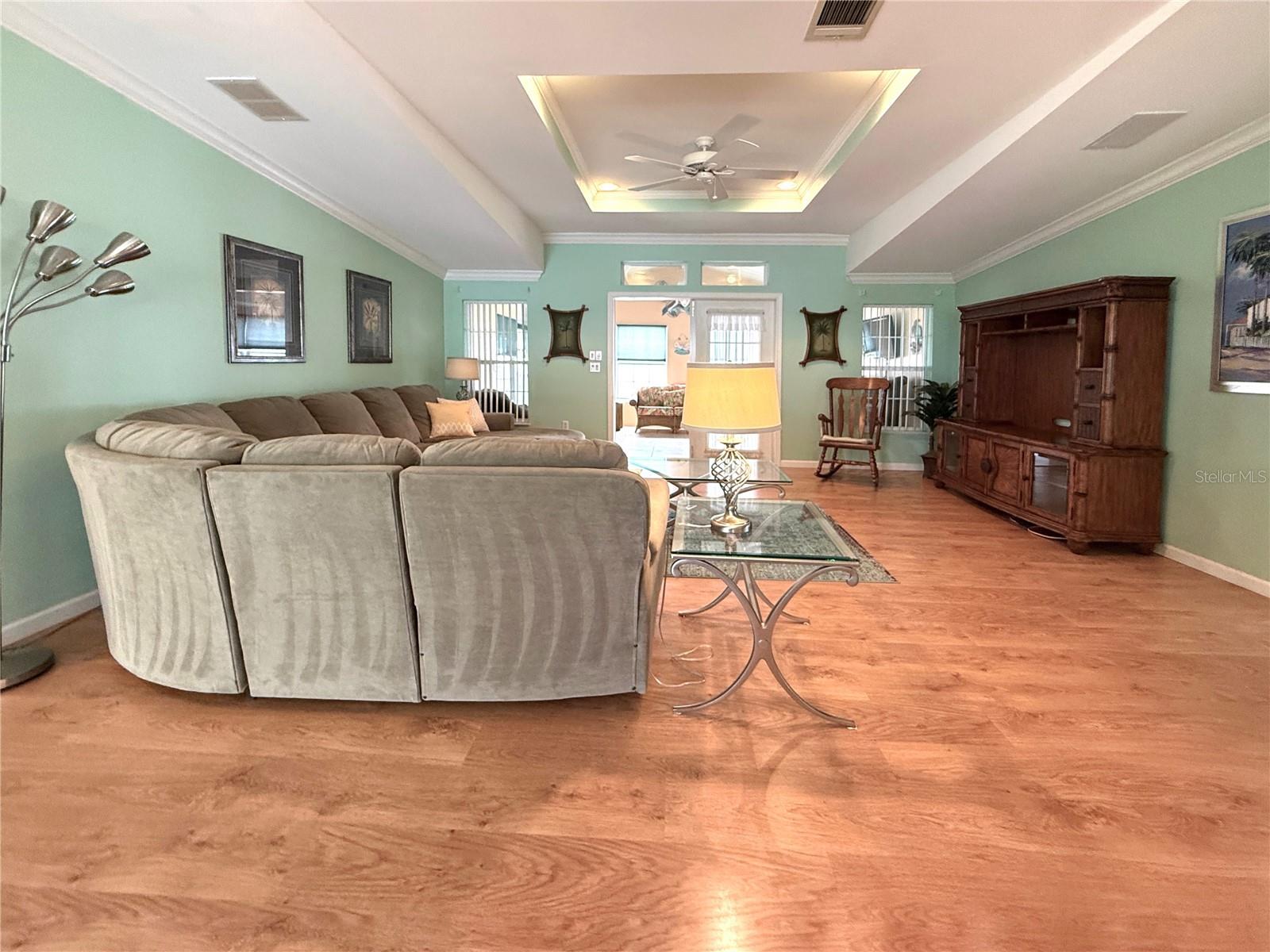 194 S PORT ROYAL LN, APOLLO BEACH, FL, 33572