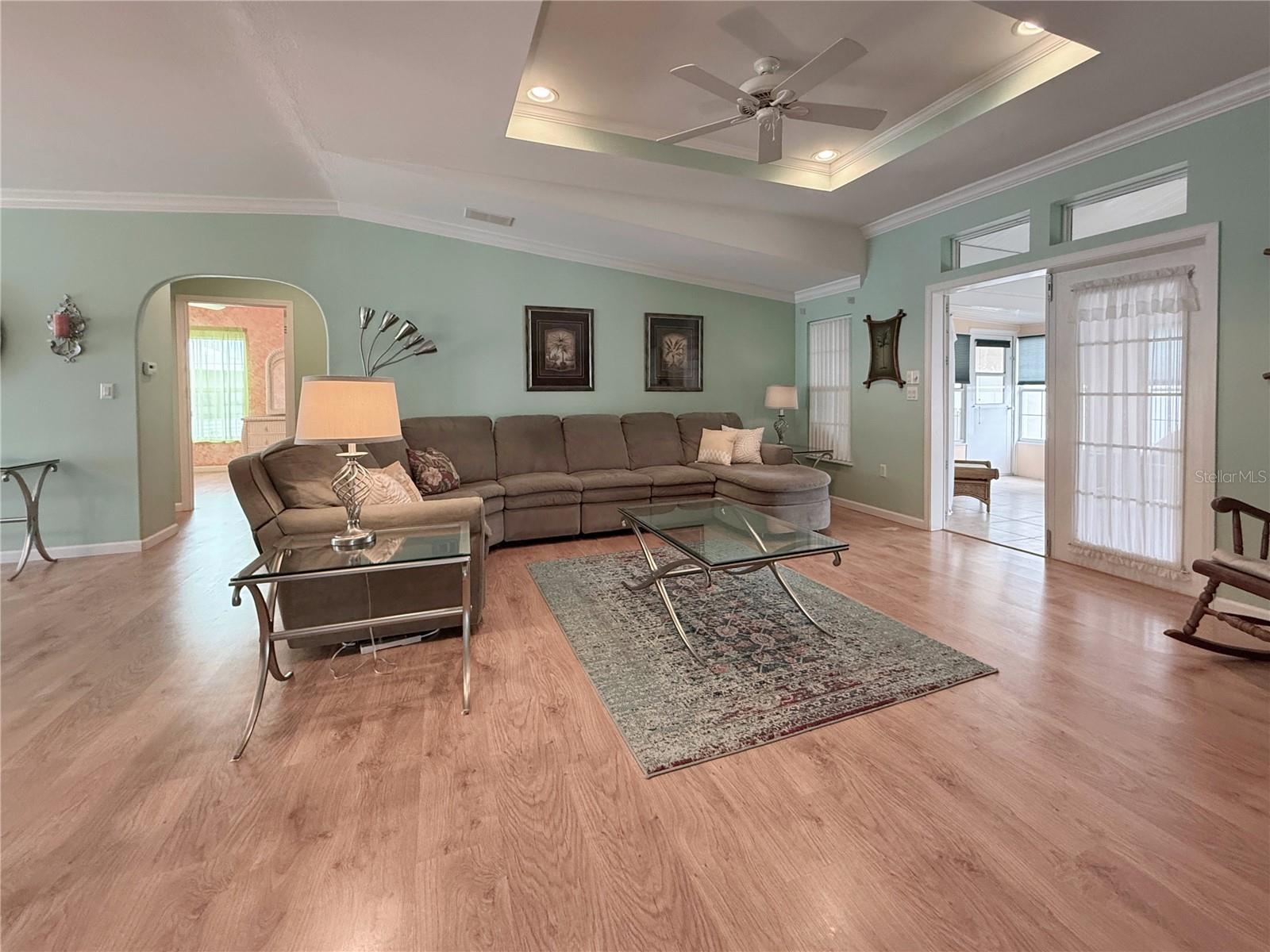 194 S PORT ROYAL LN, APOLLO BEACH, FL, 33572