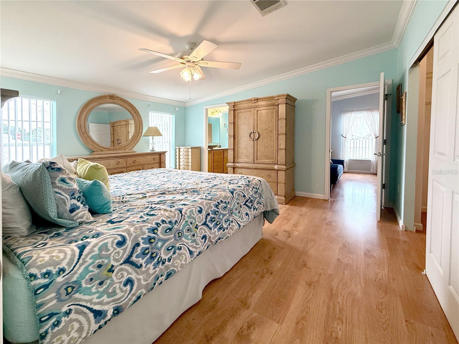 194 S PORT ROYAL LN, APOLLO BEACH, FL, 33572