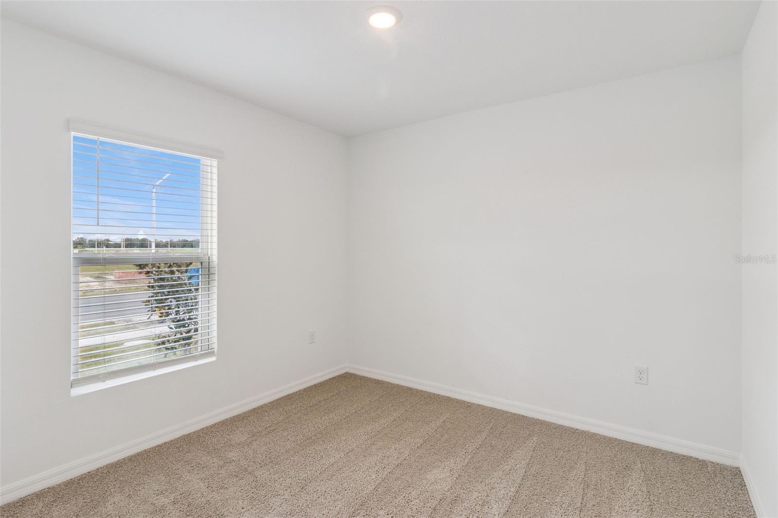 219 SKYFIELD CT, LADY LAKE, FL, 32159
